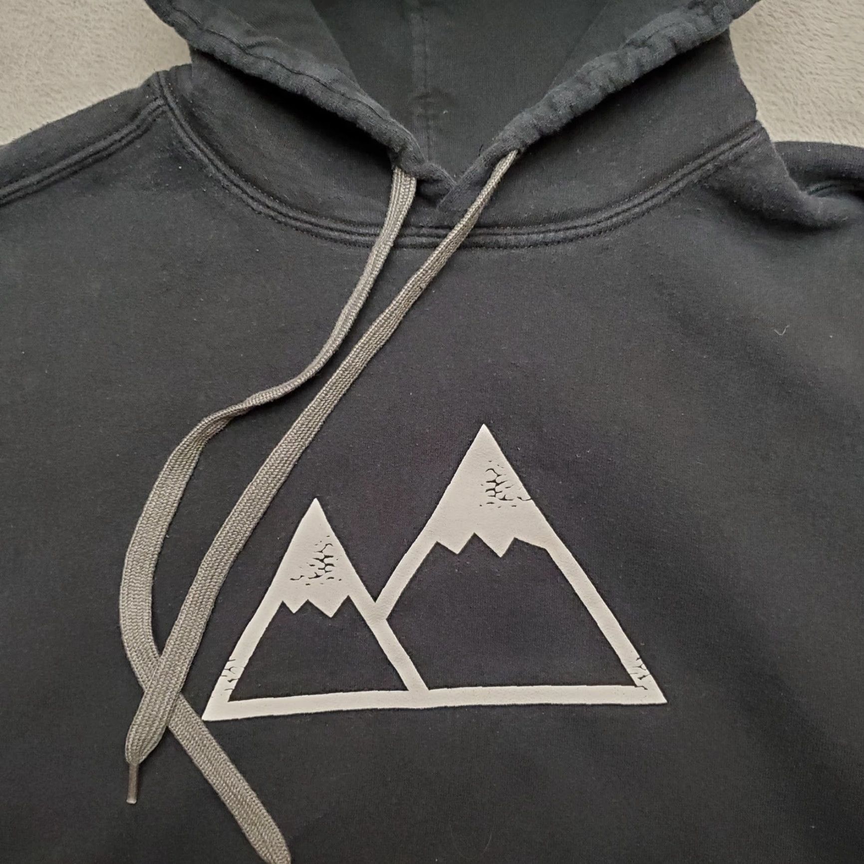 Gildan Downhill. ski Hoodie Womens Small Black Hooded Sweatshirt Full Zip Casual Powder Sweatshirt Size M / US 6-8 / IT 42-44 - 2 Thumbnail