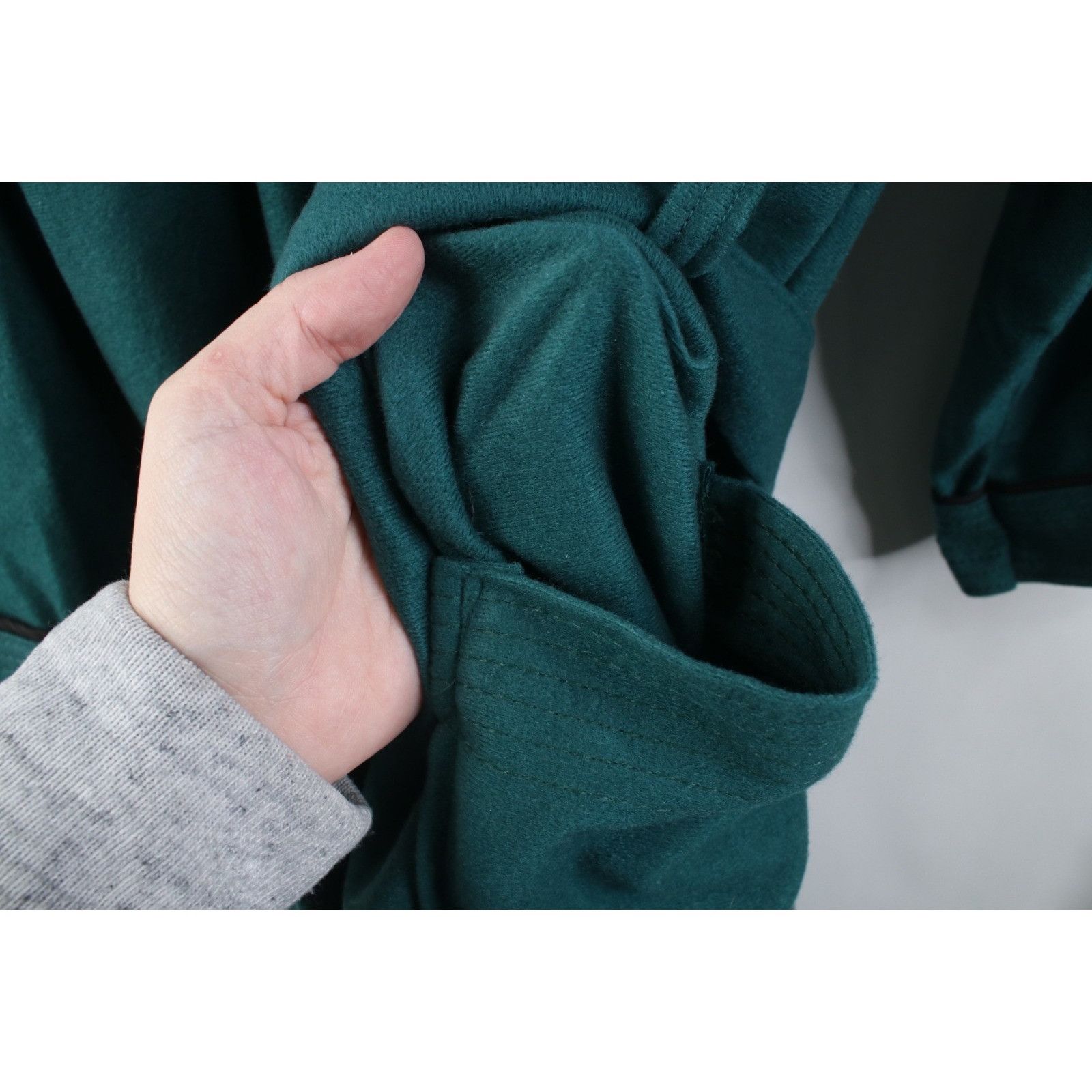 Vintage Vintage 90s Streetwear Belted Fleece Bath Robe Size US L / EU 52-54 / 3 - 7 Thumbnail