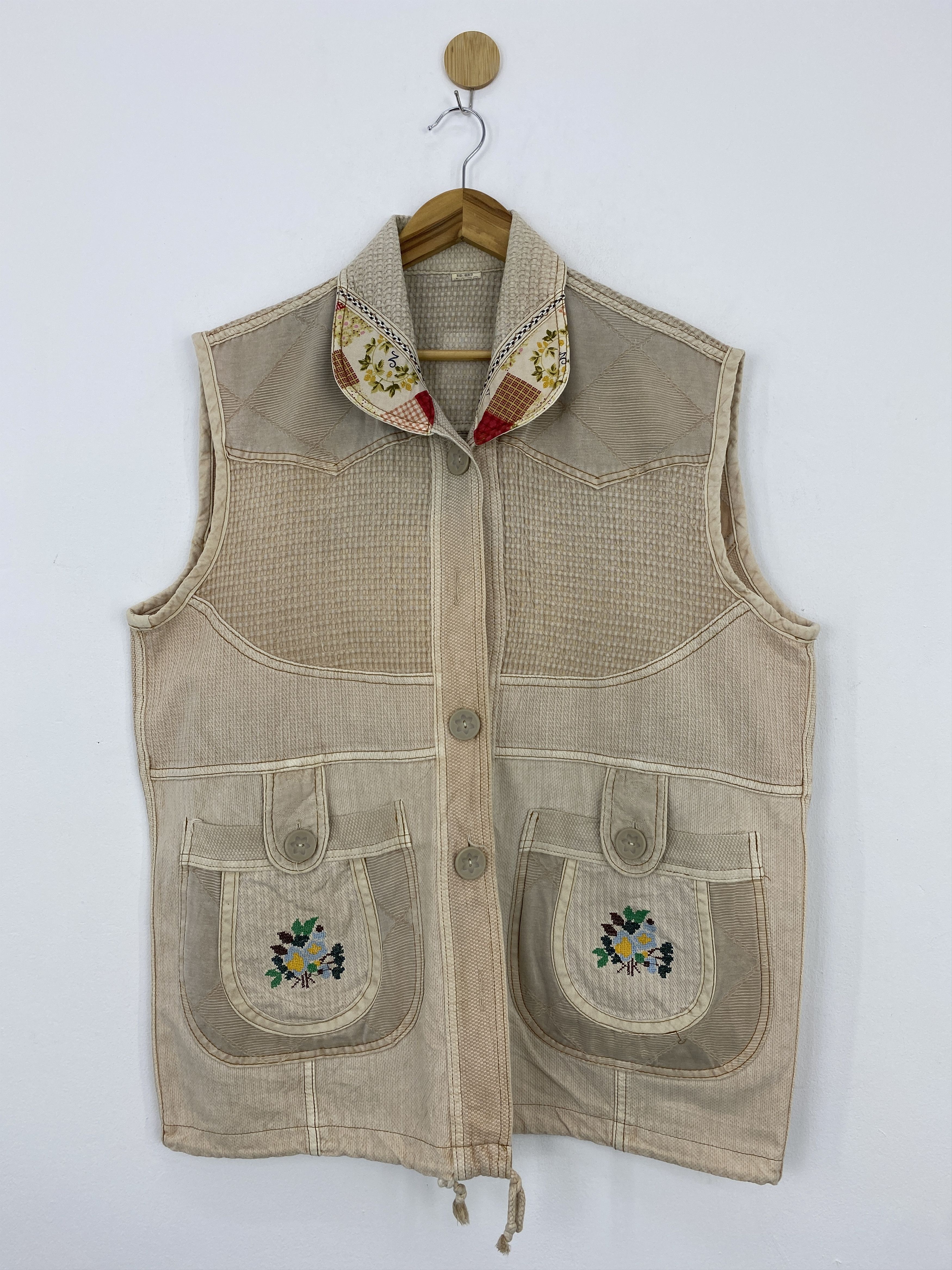 Native Vintage Japanese Brand Native Design Vest J1841 Size US L / EU 52-54 / 3 - 1 Thumbnail