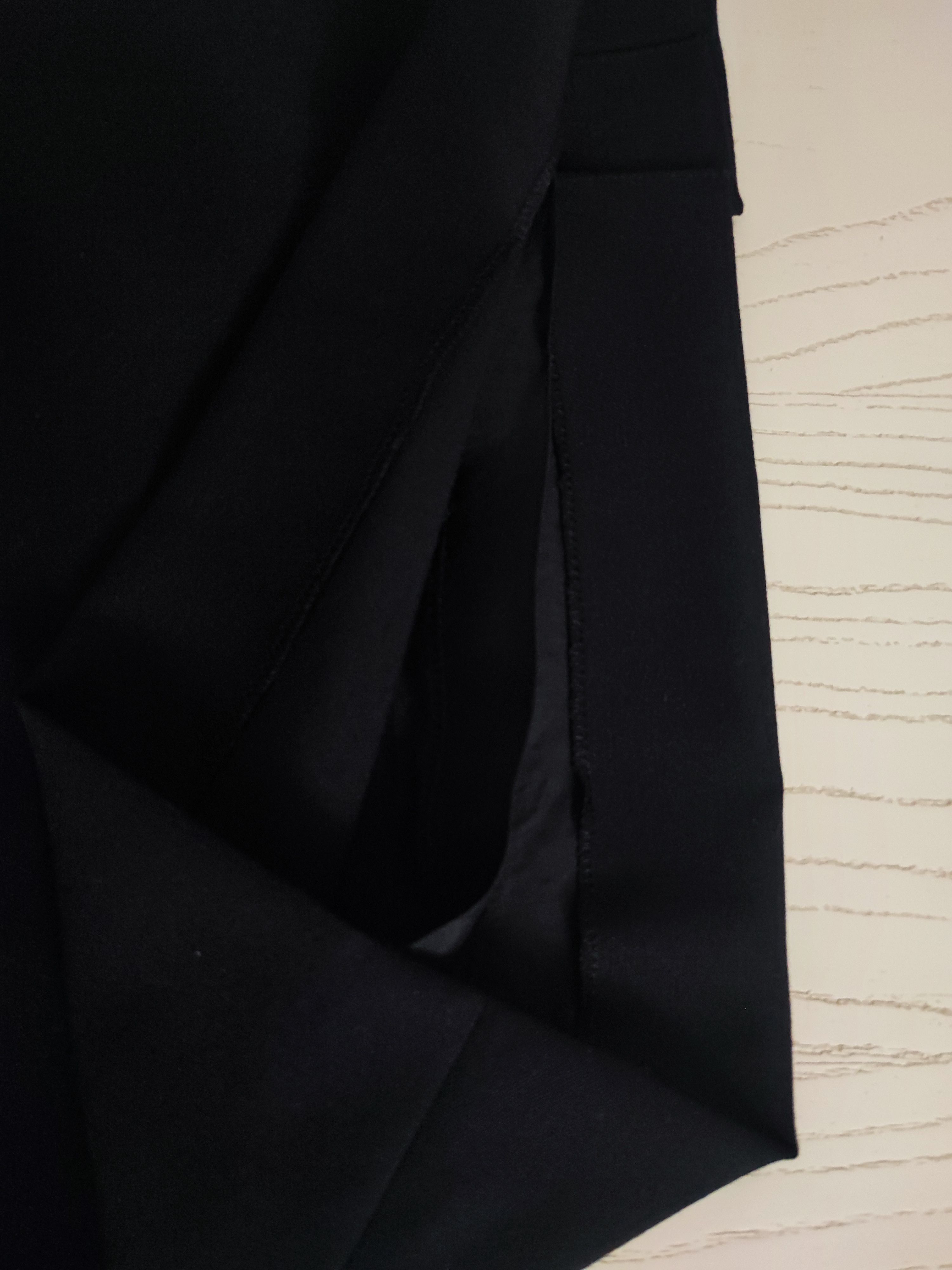Burberry Vintage Burberrys black wool skirt Size 27" / US 4 / IT 40 - 6 Thumbnail
