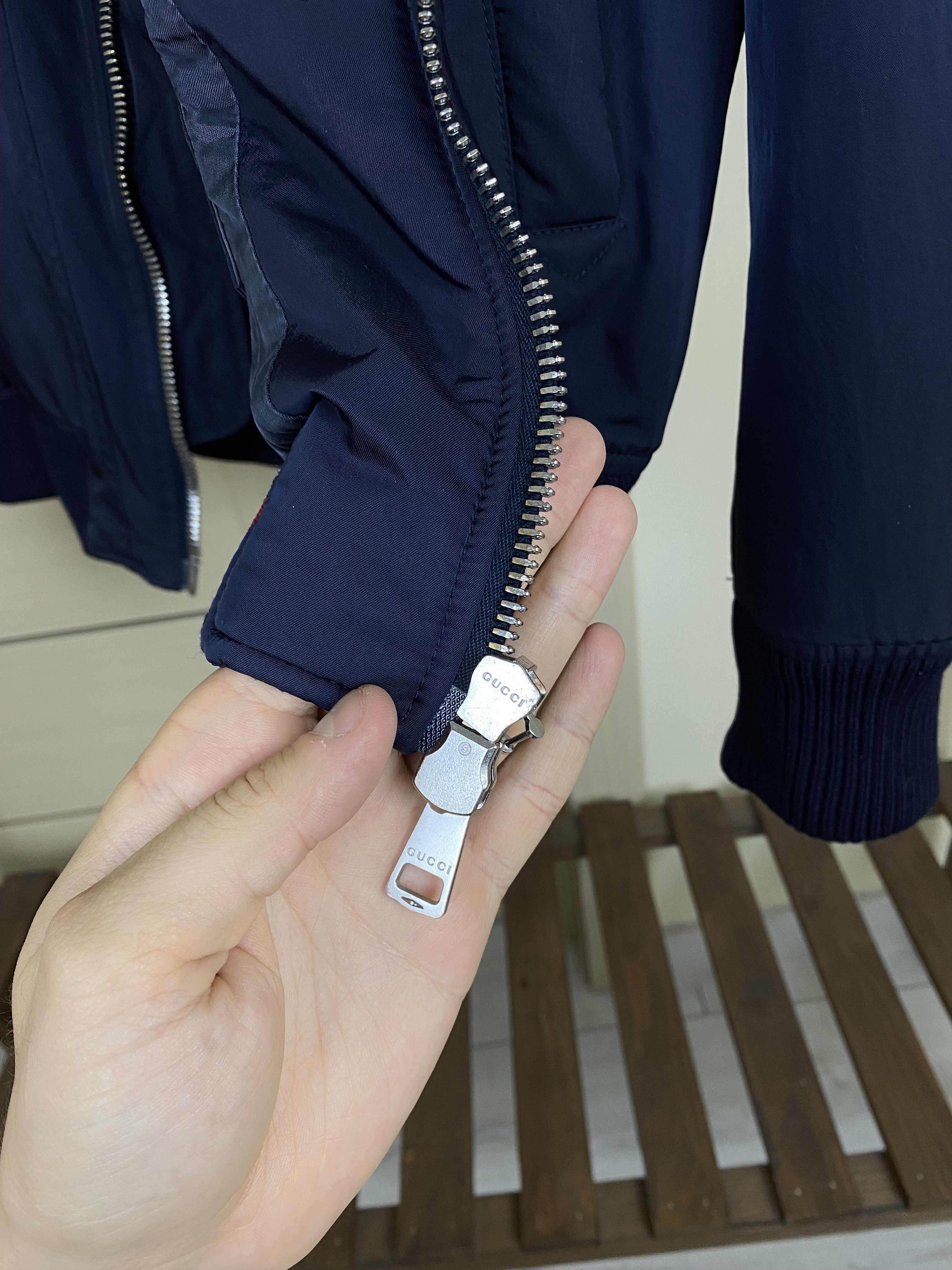 Gucci Rare vintage Gucci navy blue polyamide nylon bomber jacket Size US M / EU 48-50 / 2 - 10 Thumbnail