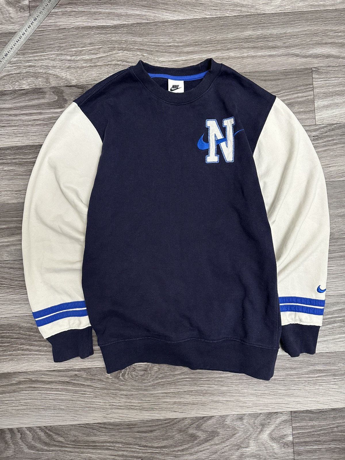 Nike NIKE RETRO STYLE SWOOSH LOGO Y2K 90’S CREWNECK COLLEGE CYBER Size US S / EU 44-46 / 1 - 1 Thumbnail