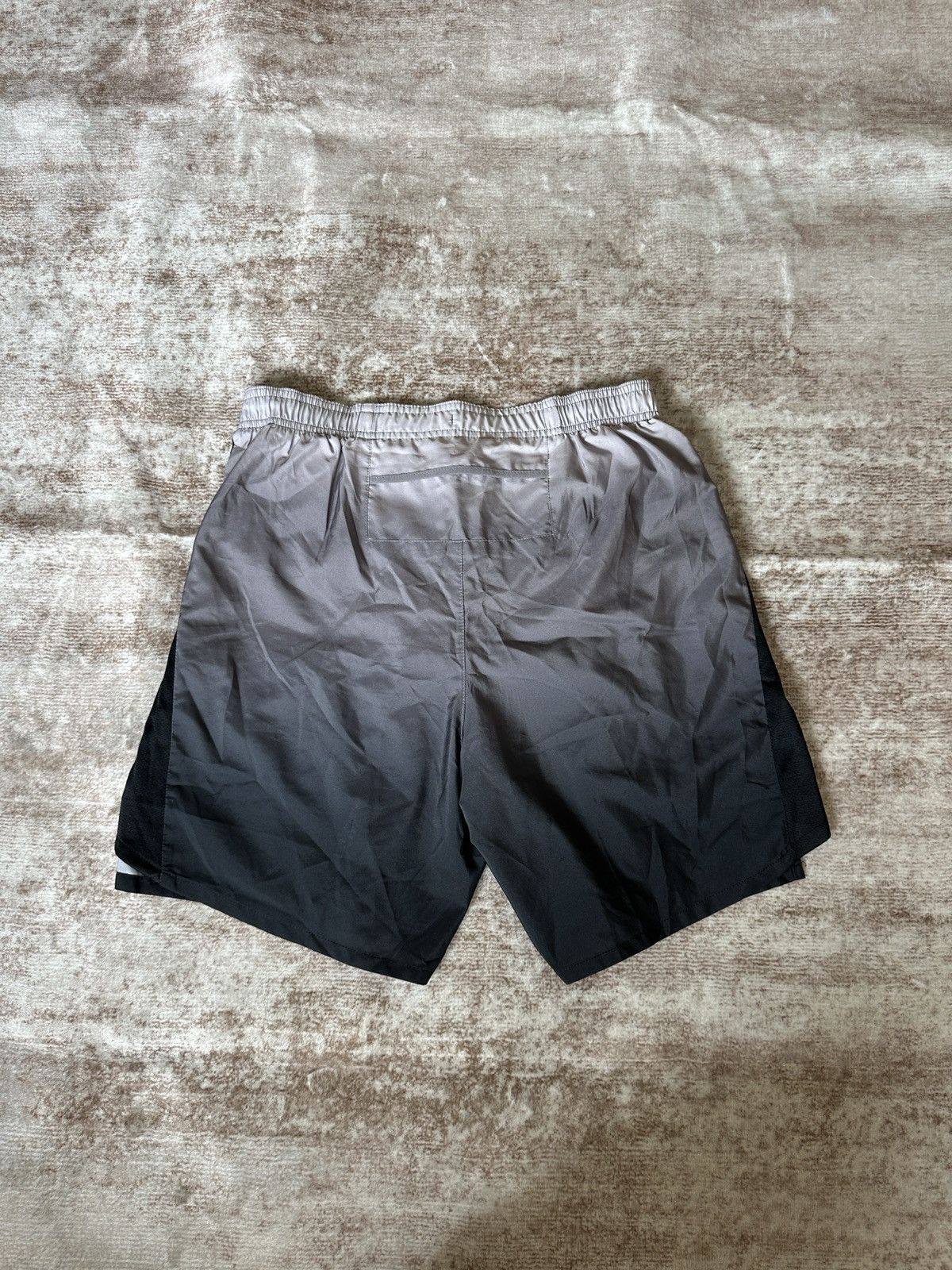 Nike Nike Dri Fit Challenger Pinwheel Shorts Black/ Grey Size US 38 / EU 54 - 2 Thumbnail