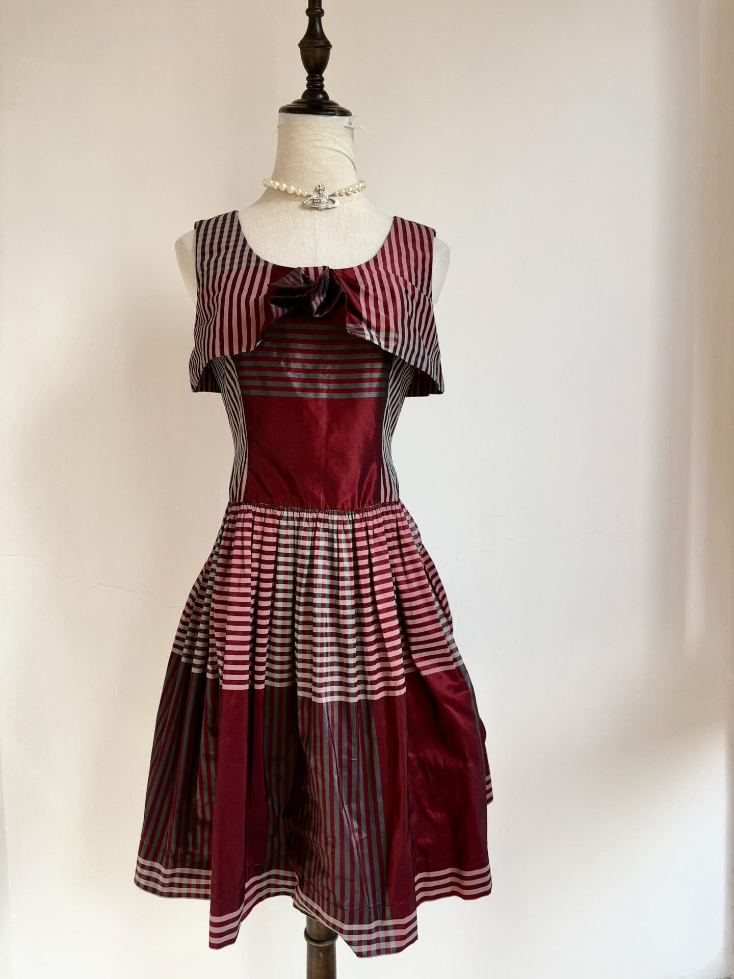Vivienne Westwood Vivienne Westwood Red Plaid Dress Size M / US 6-8 / IT 42-44 - 1 Thumbnail