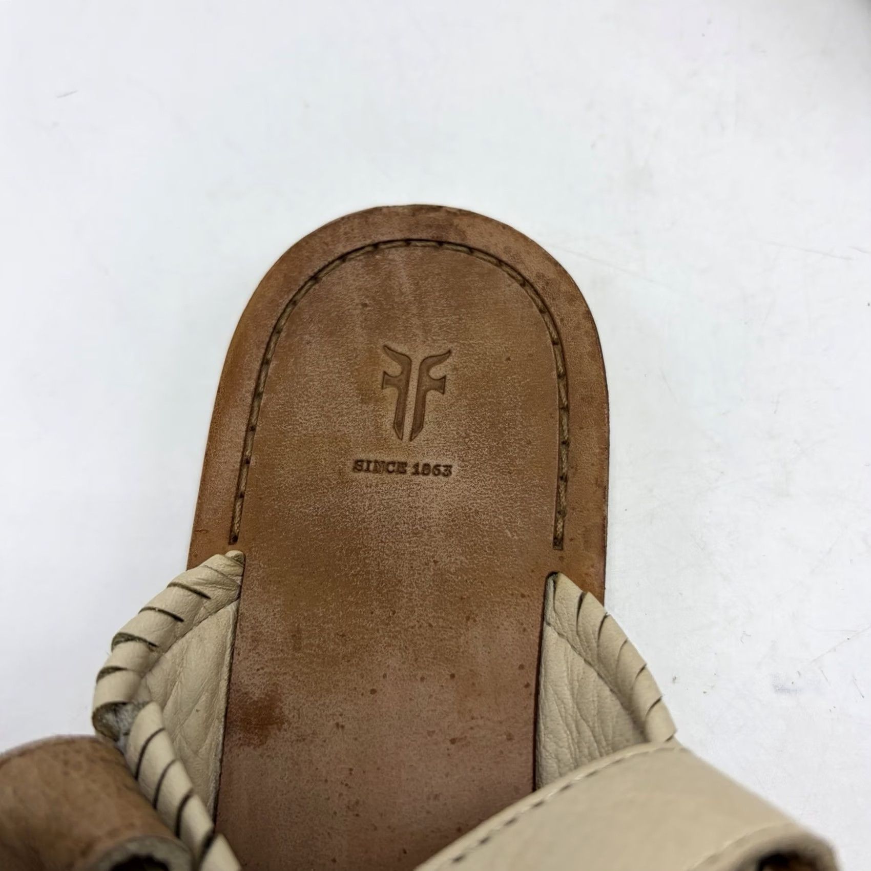 Frye Frye Sandals Women 8 M Leather Robin Feather Camel Flat Buckle Casual Size US 8 / IT 38 - 5 Thumbnail