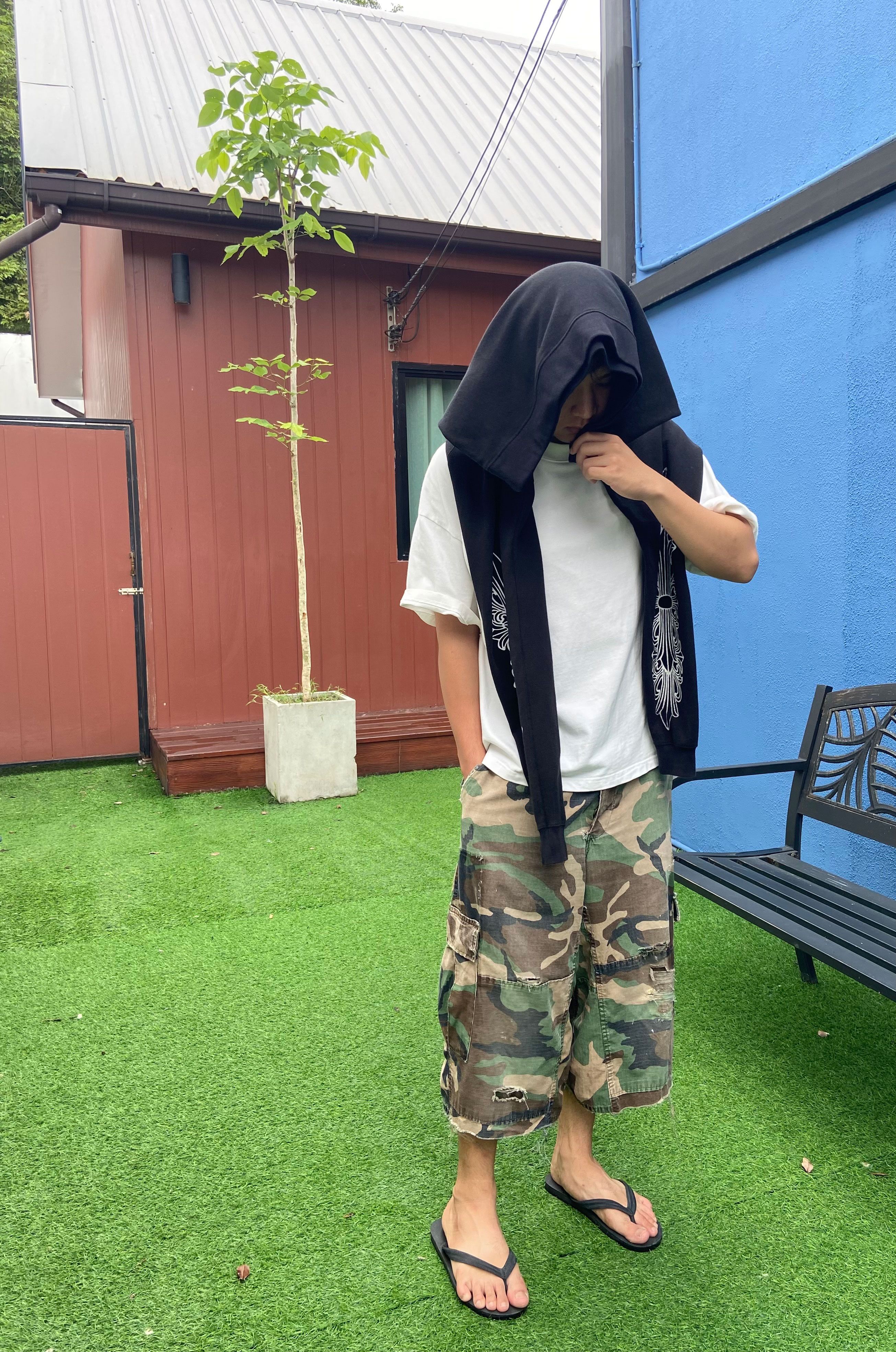 Vintage 1990 FADED VINTAGE CAMO CARGO SHORTS Size US 33 - 8 Thumbnail
