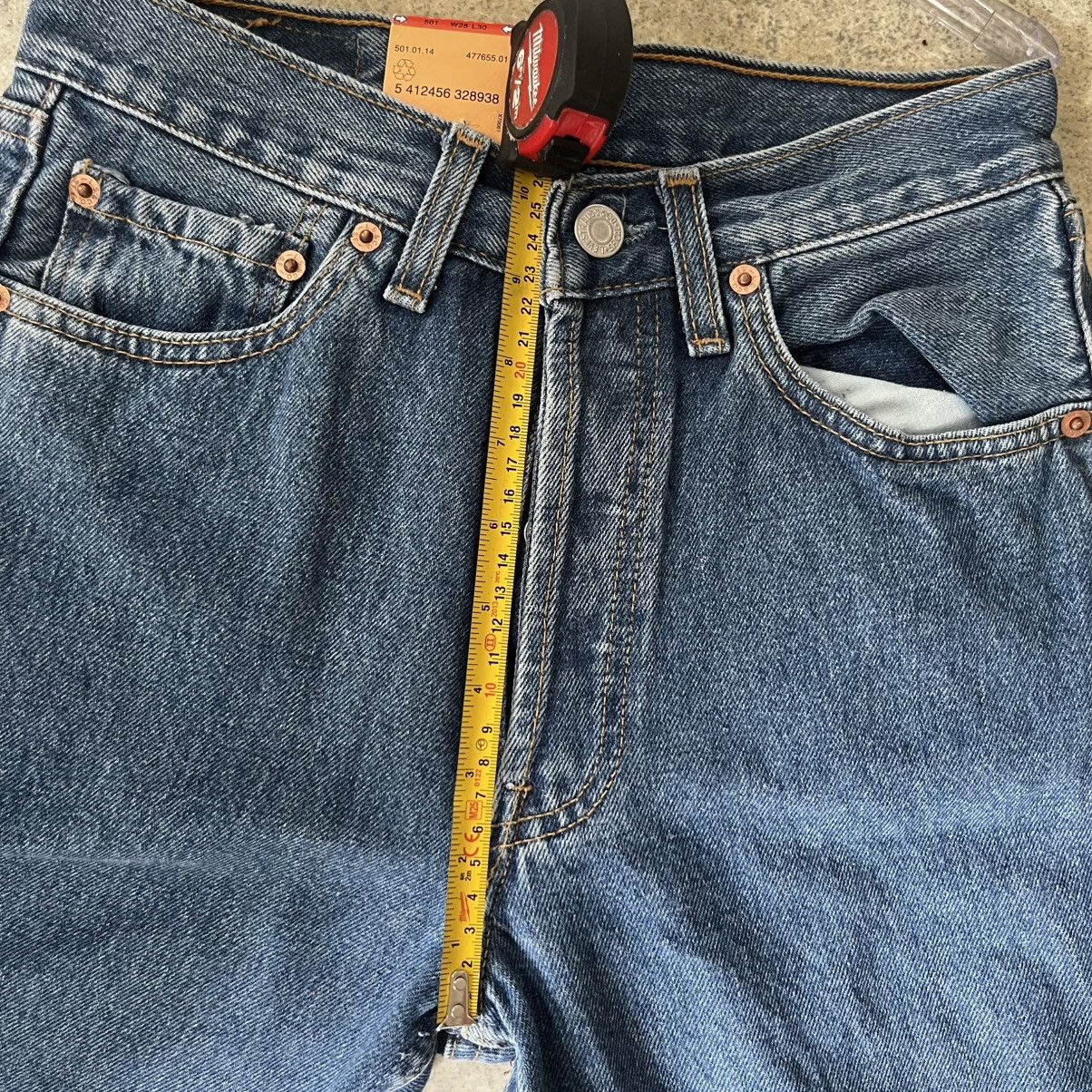 Levi's Vintage Clothing Vintage Levi’s 501 – Deadstock NWT - Made in UK Size 28" / US 6 / IT 42 - 11 Thumbnail