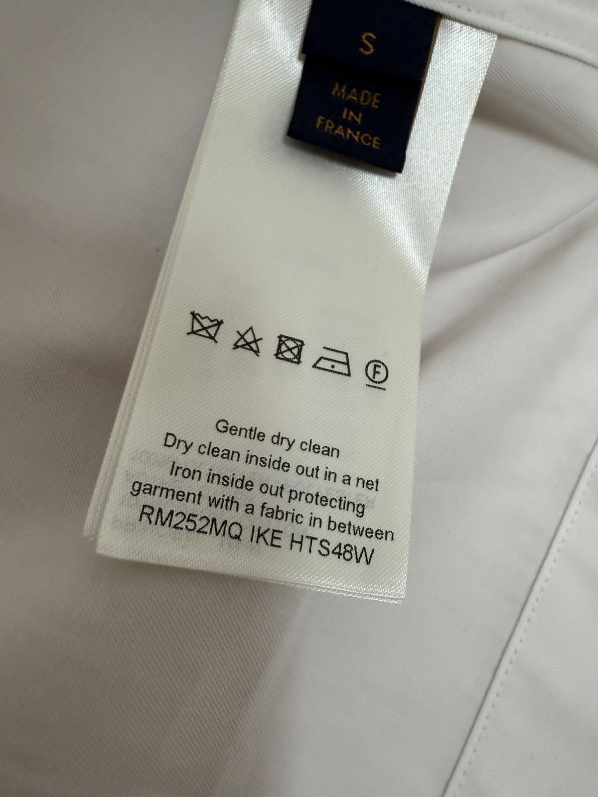 Louis Vuitton Louis Vuitton white monogram pocket shirt S Size US S / EU 44-46 / 1 - 7 Thumbnail