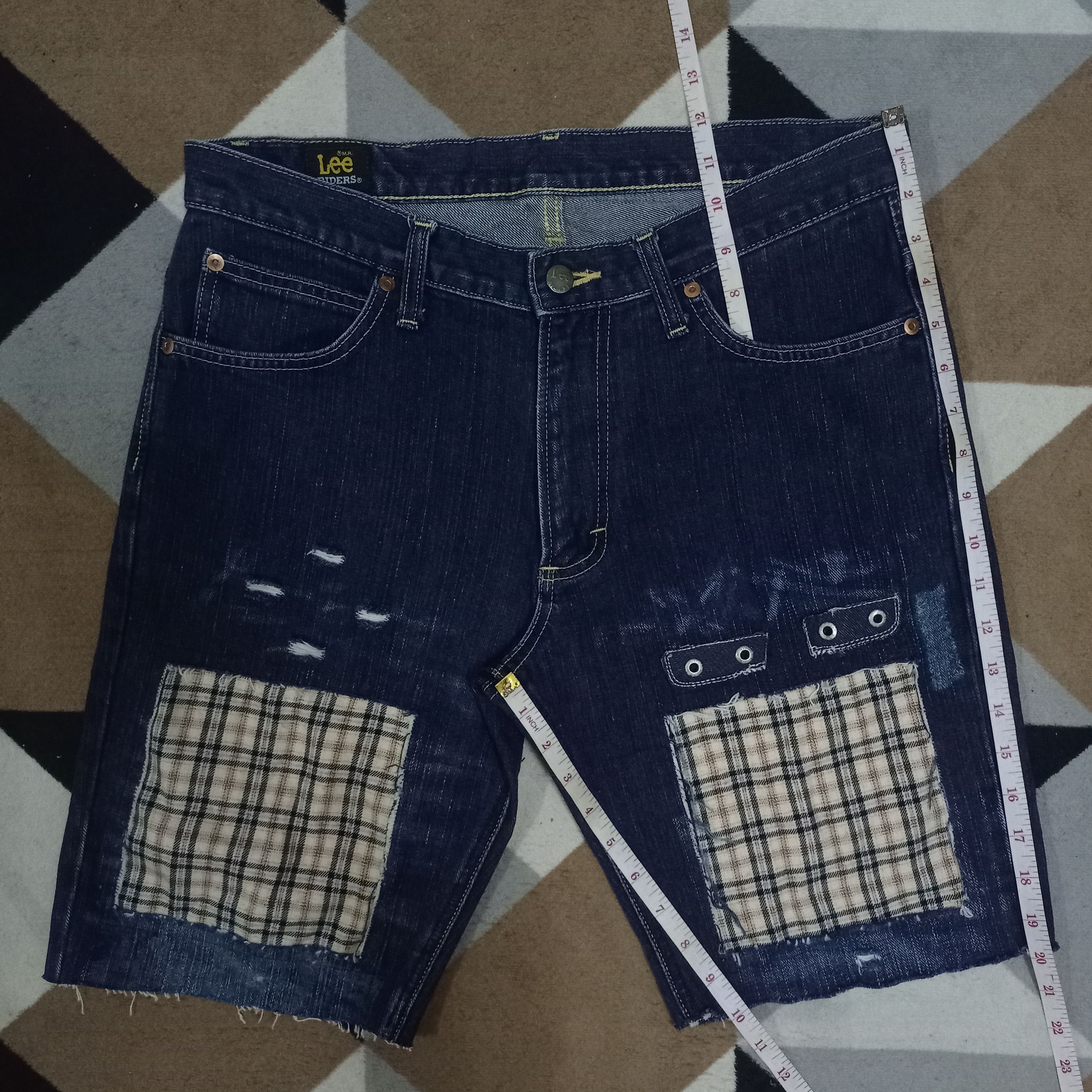Lee Vintage Lee Riders Distressed Patched Baggy Jean Shorts Size US 33 - 7 Thumbnail