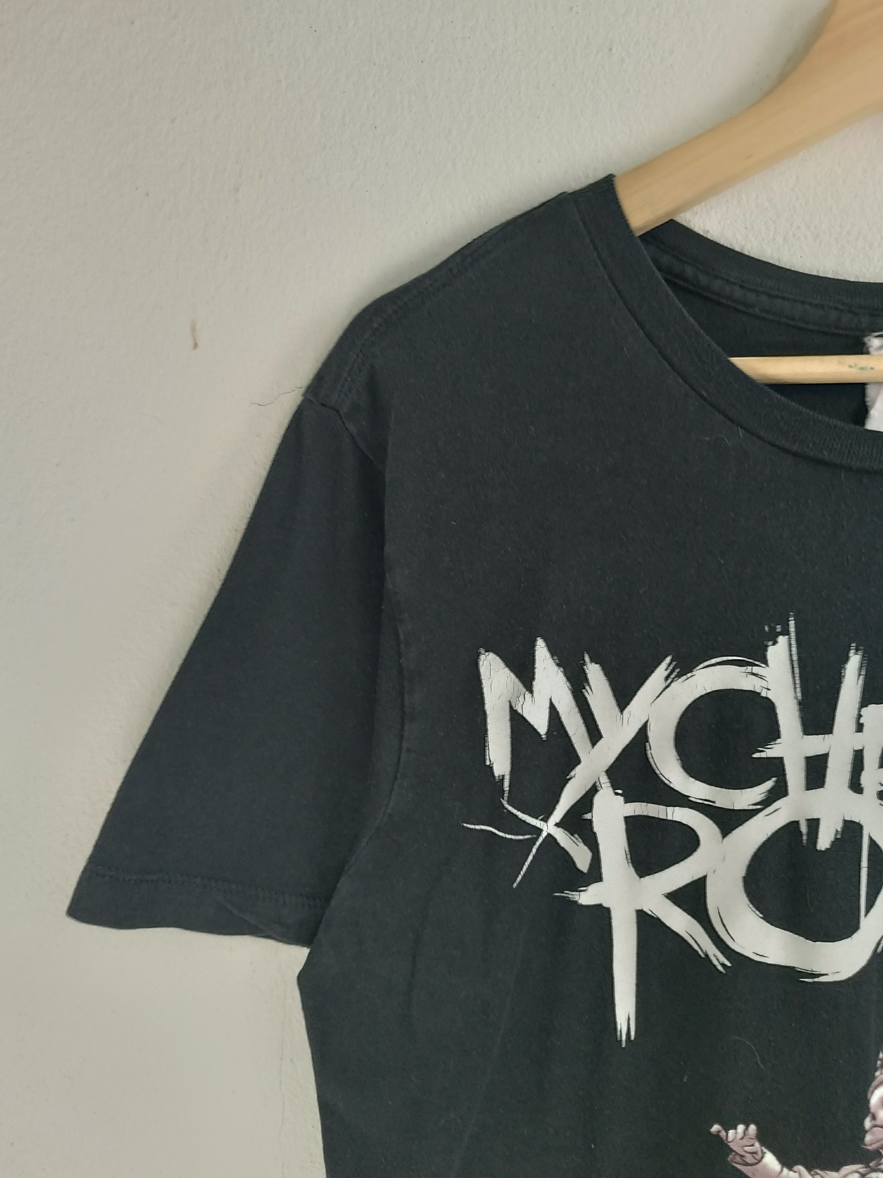 Band Tees VINTAGE Y2K MY CHEMICAL ROMANCE THE BLACK PARADE Ts GOTH EMO Size US M / EU 48-50 / 2 - 5 Thumbnail
