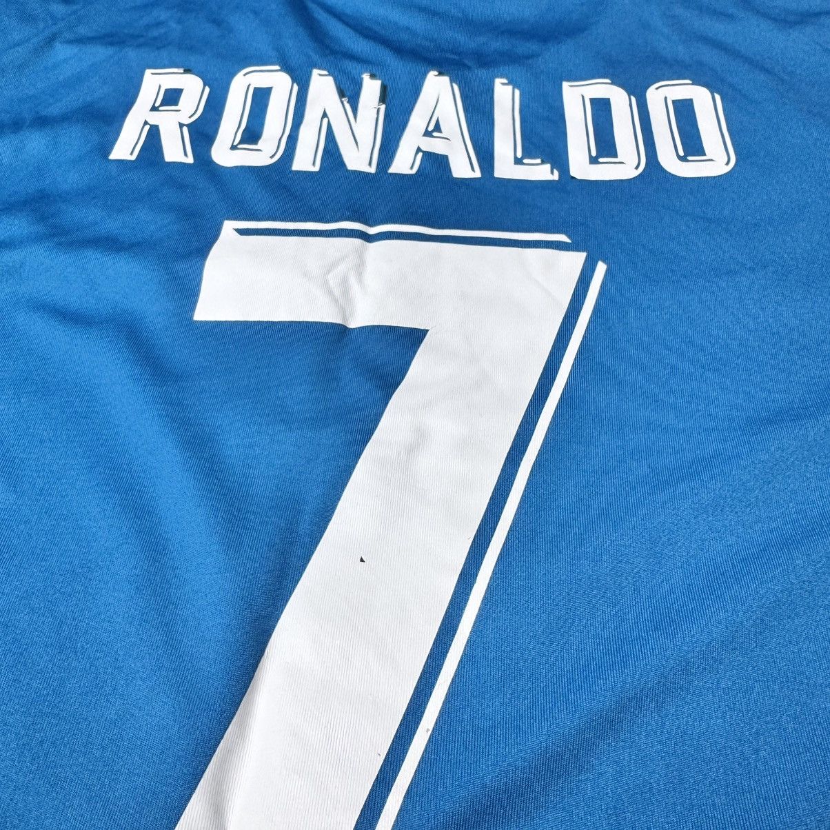 Adidas REAL MADRID 2017 2018 FOOTBALL SHIRT SOCCER JERSEY ADIDAS Size US M / EU 48-50 / 2 - 15 Thumbnail