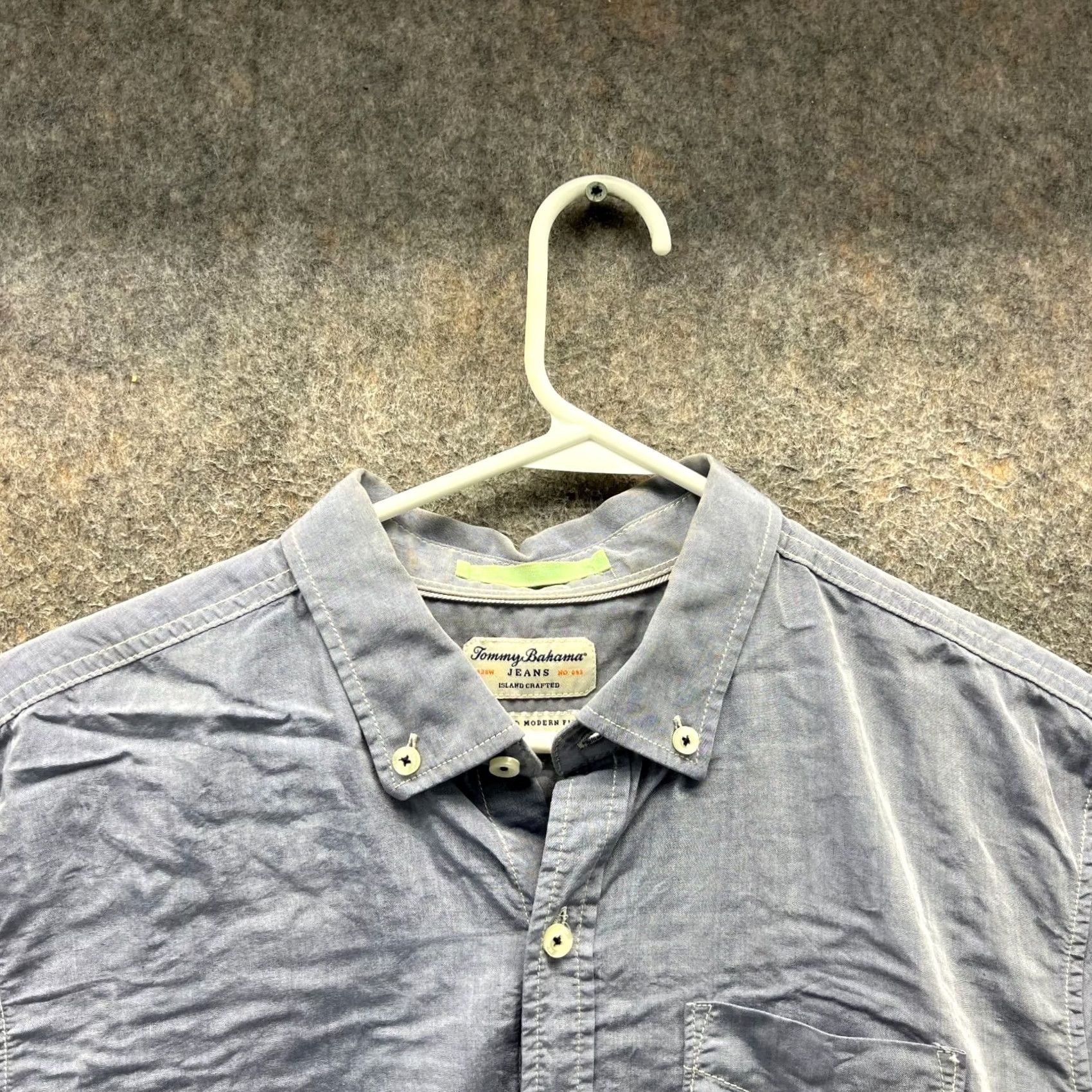 Tommy Bahama VINTAGE? No. Tommy Bahama Shirt Mens Medium Blue Button Down Tencel Island Modern Fit Size US M / EU 48-50 / 2 - 7 Thumbnail