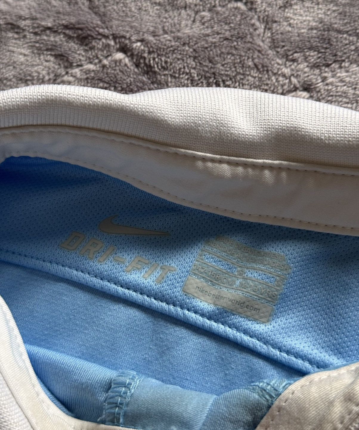 Vintage Vintage Nike Manchester City 2013/14 Home Jersey Size US XS / EU 42 / 0 - 7 Thumbnail