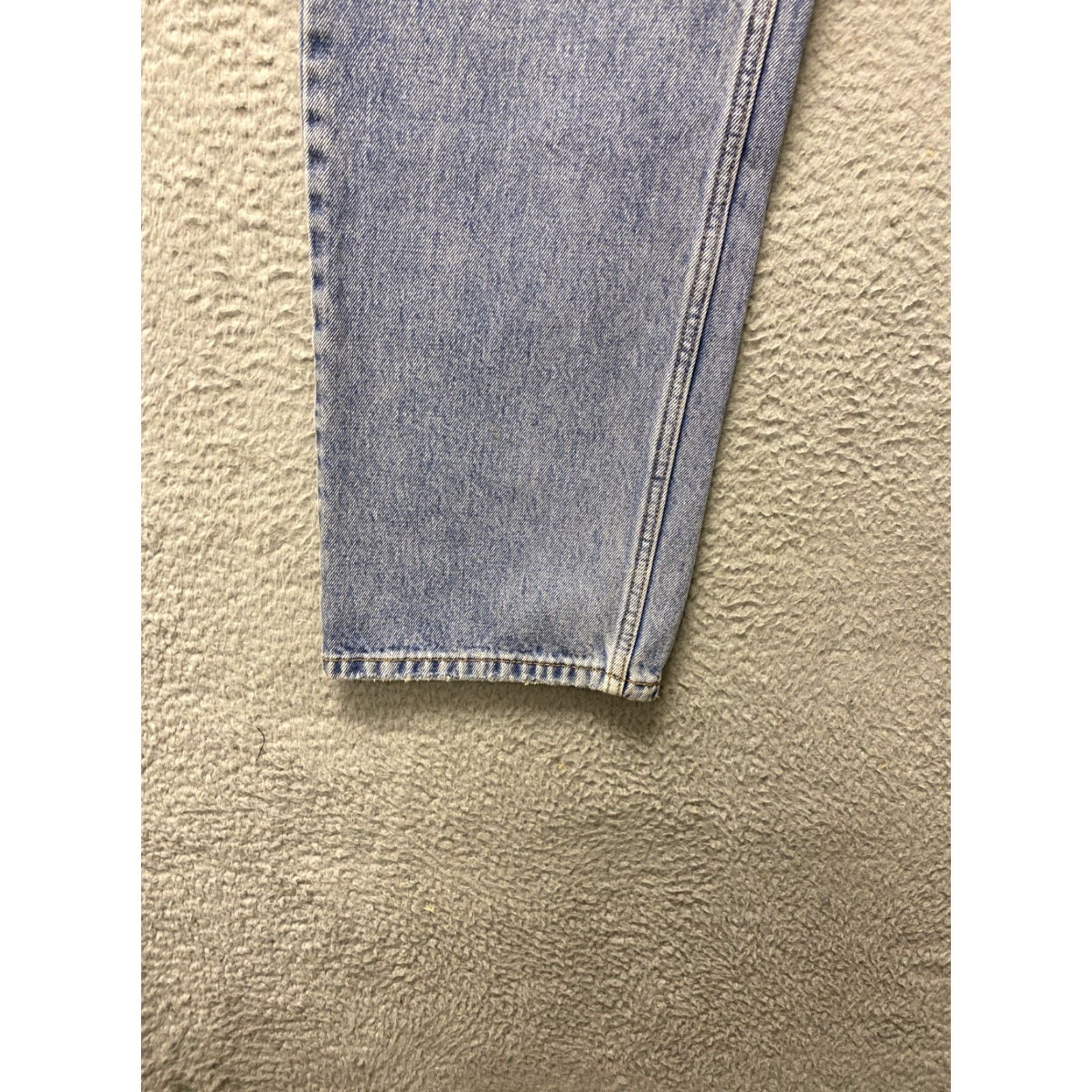 Levi's VINTAGE Levi's 550 Jeans Mens 36 x 36 Blue Denim Distressed 5-Pocket Levi's 550 Men Jeans White label? Size US 36 / EU 52 - 4 Thumbnail