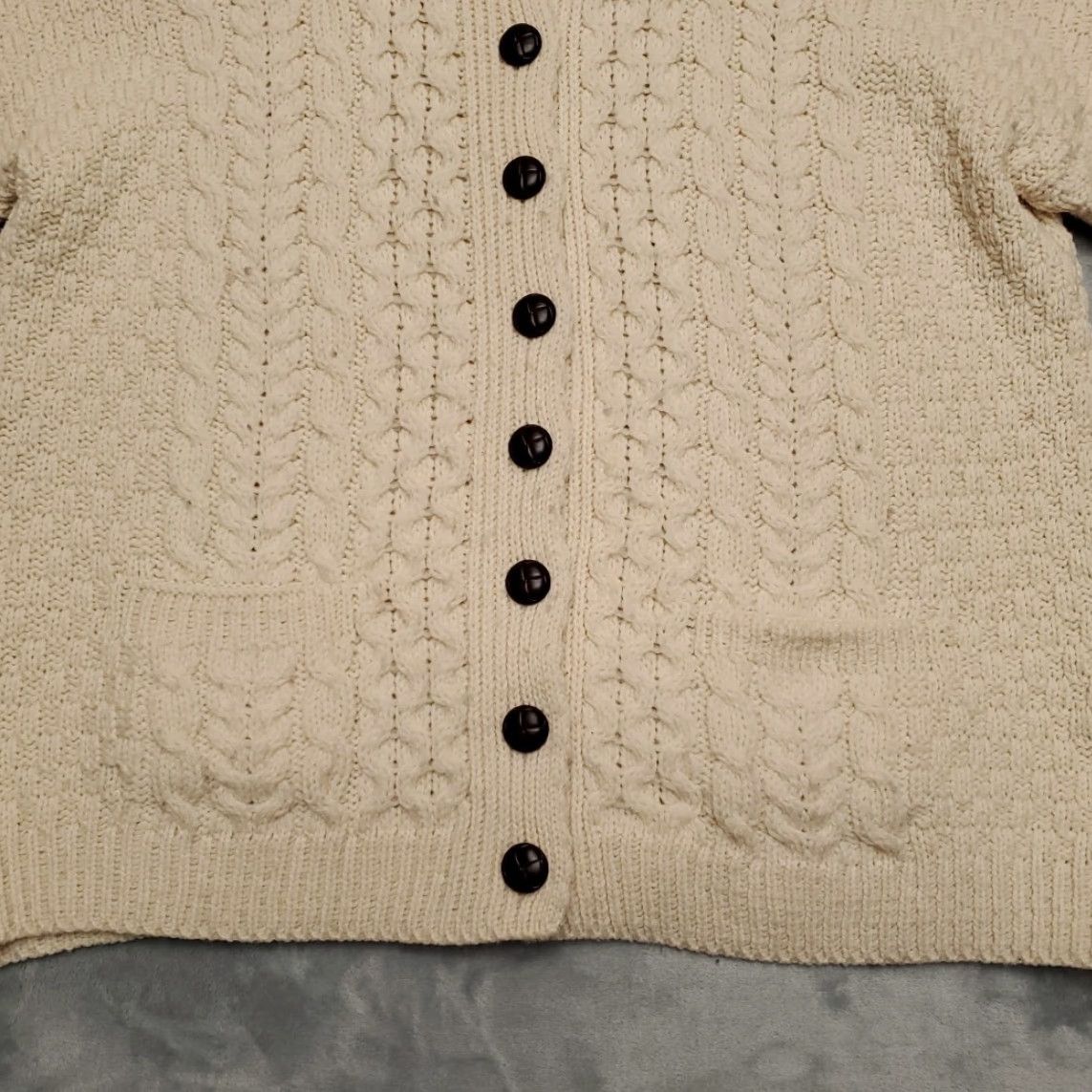 Vintage VINTAGE Carraig Donn Sweater Women Large Cream 100% Wool Cable-Knit Cardigan Ireland Size L / US 10 / IT 46 - 2 Thumbnail