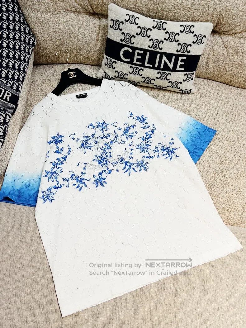 Chanel Chanel 24C white background blue dyed double C round-neck Size XS / US 0-2 / IT 36-38 - 2 Thumbnail