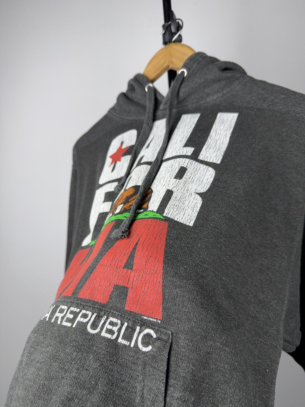 Vintage Vintage 90s Retro USA Logo California Republic Bear Hoodie Size US S / EU 44-46 / 1 - 5 Thumbnail