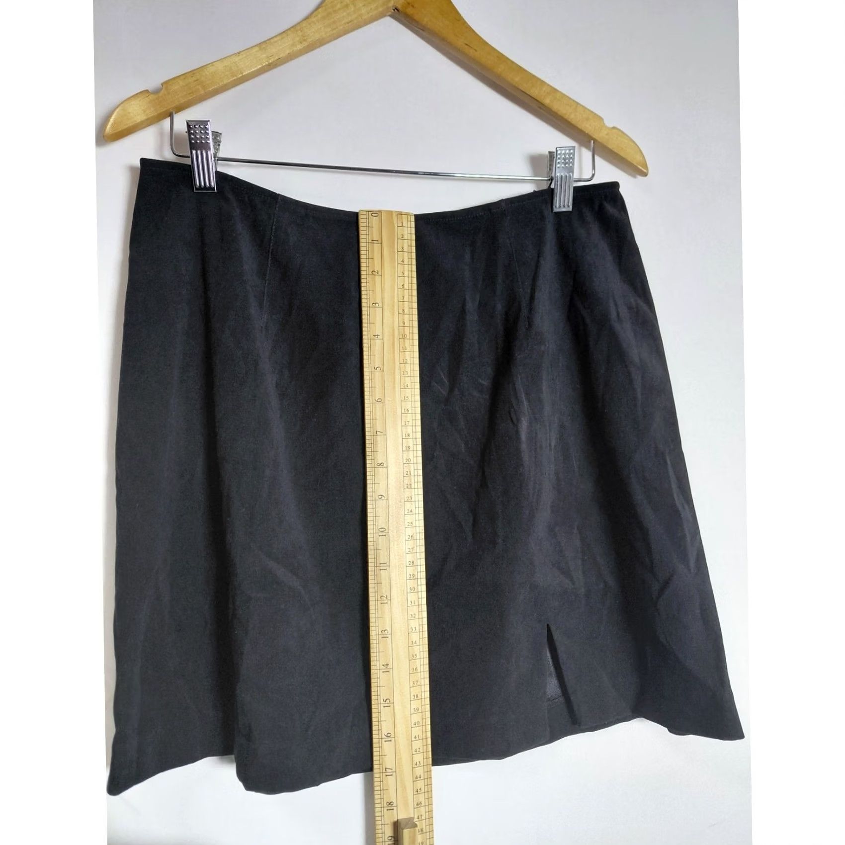 Express COMPAGNIE INTERNATIONALE EXPRESS Black Skirt Solid Women Size 13/14 Size 34" / US 12 / IT 48 - 8 Thumbnail