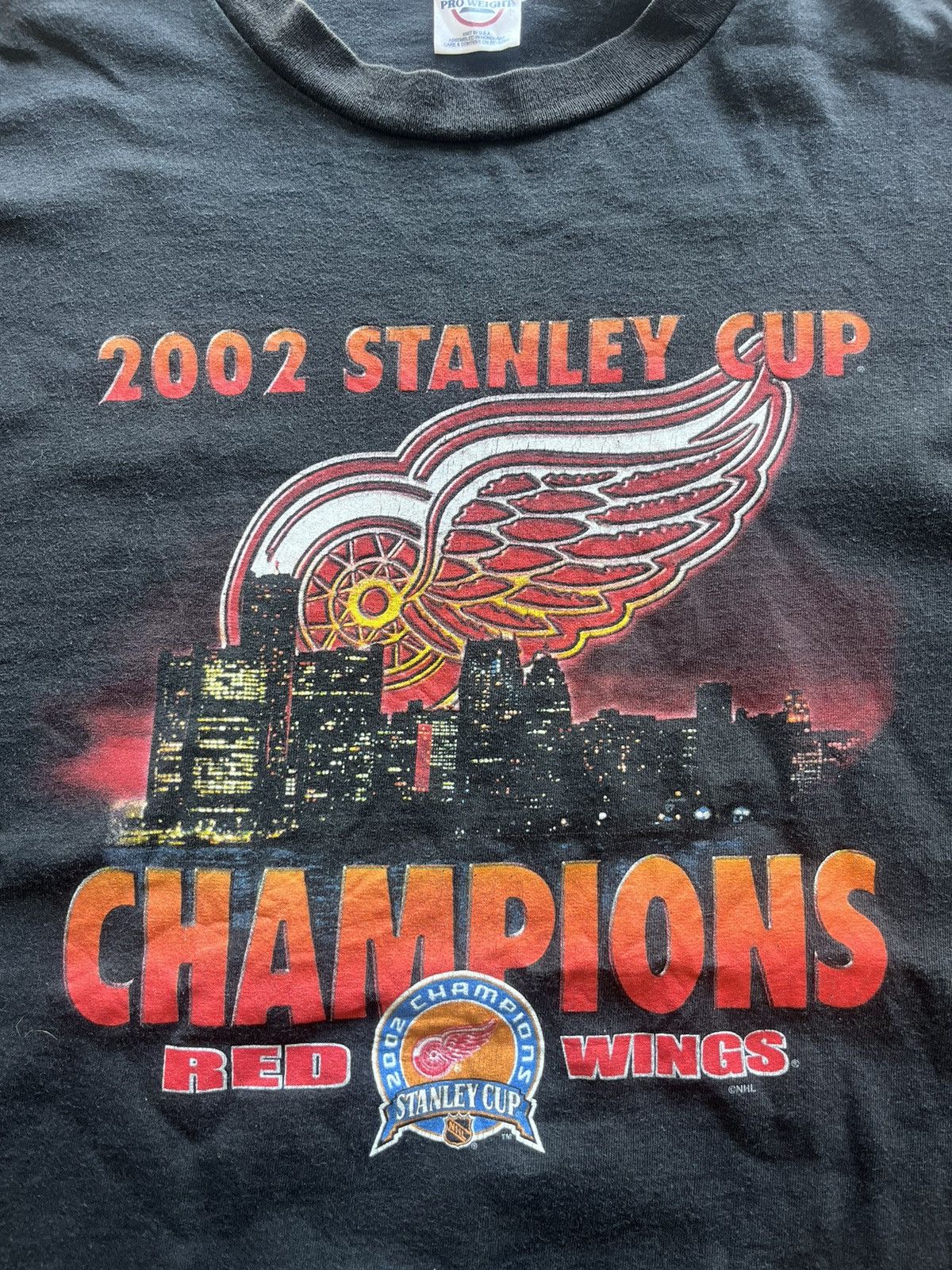 NHL × Red Wing × Vintage Vintage RED WINGS Champion 2002’s Stanley Cup Tshirt Size US L / EU 52-54 / 3 - 5 Thumbnail