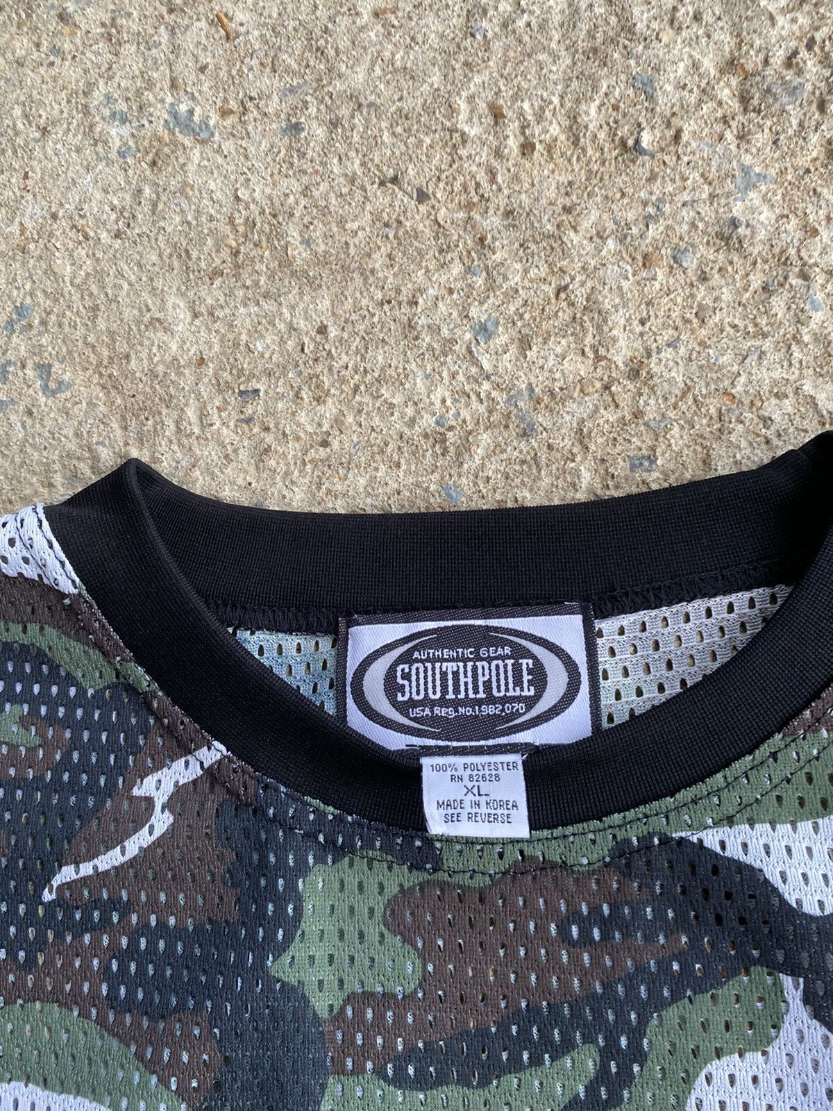 Southpole × Vintage Vintage 90’s Y2K Southpole Baggy Mesh Camo Shirt Size US XL / EU 56 / 4 - 5 Thumbnail