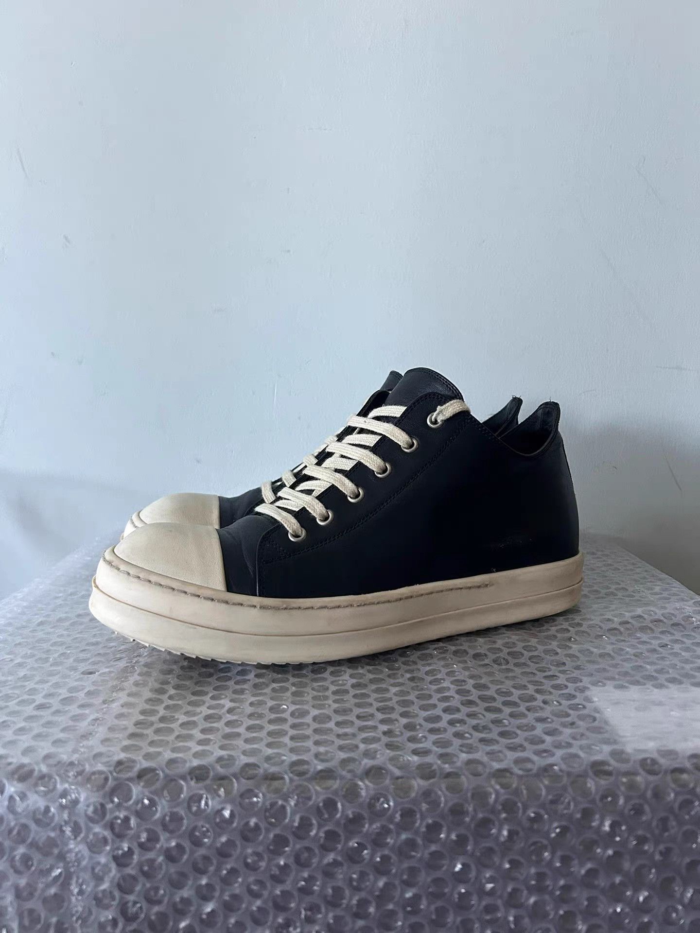 Rick Owens Rick Owens mainline low-top leather Converse casual shoes Size US 9 / EU 42 - 1 Thumbnail