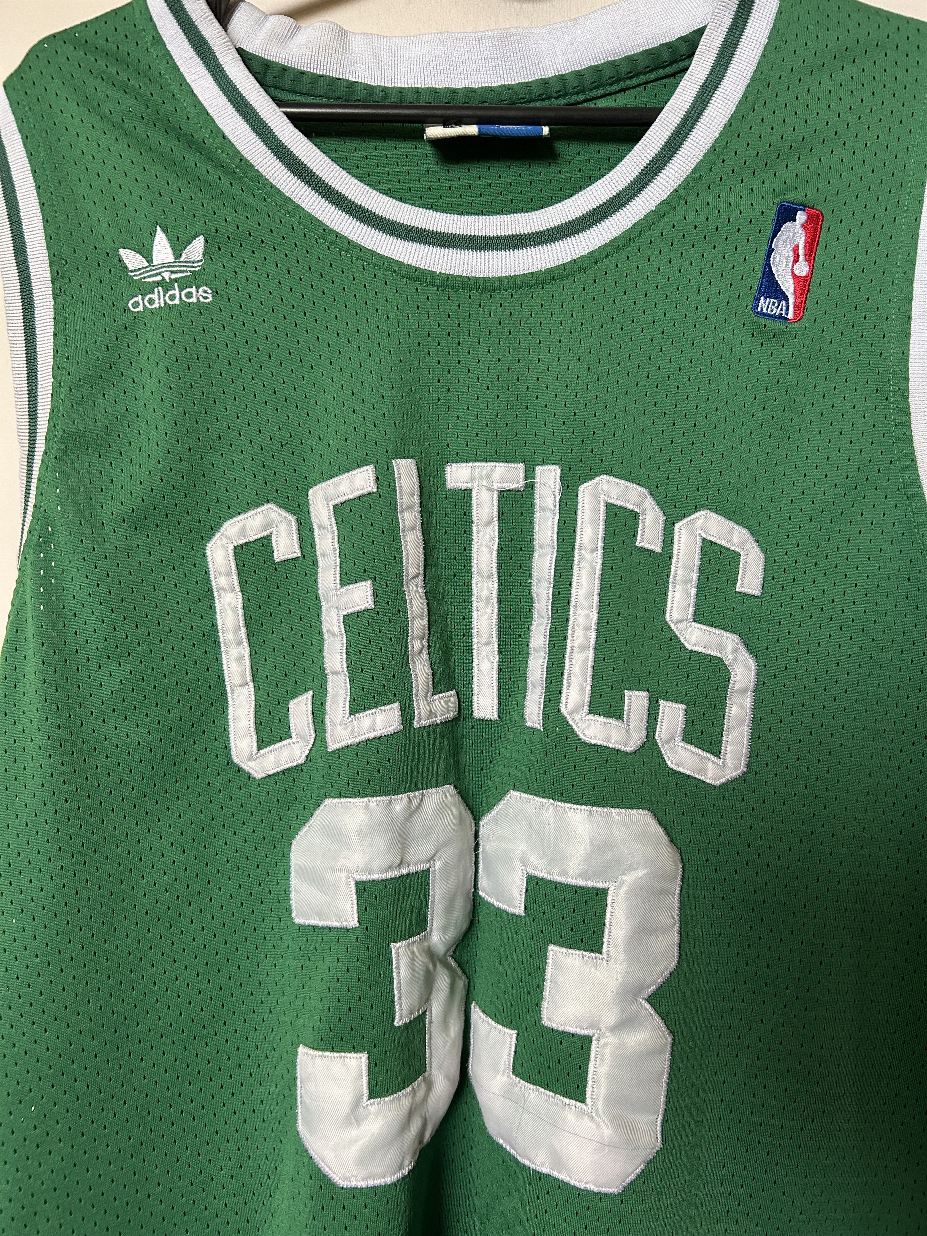 Adidas Vintage BOSTON CELTICS no. 33 BIRD - M - adidas - UNIQUE Size US M / EU 48-50 / 2 - 3 Thumbnail
