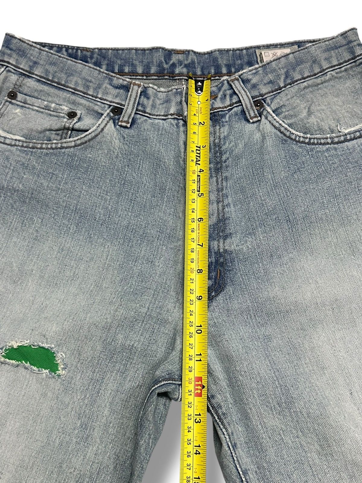 Wrangler Authentic Wrangler Baggy Jeans With Patch Distressed Faded Size US 31 - 15 Thumbnail