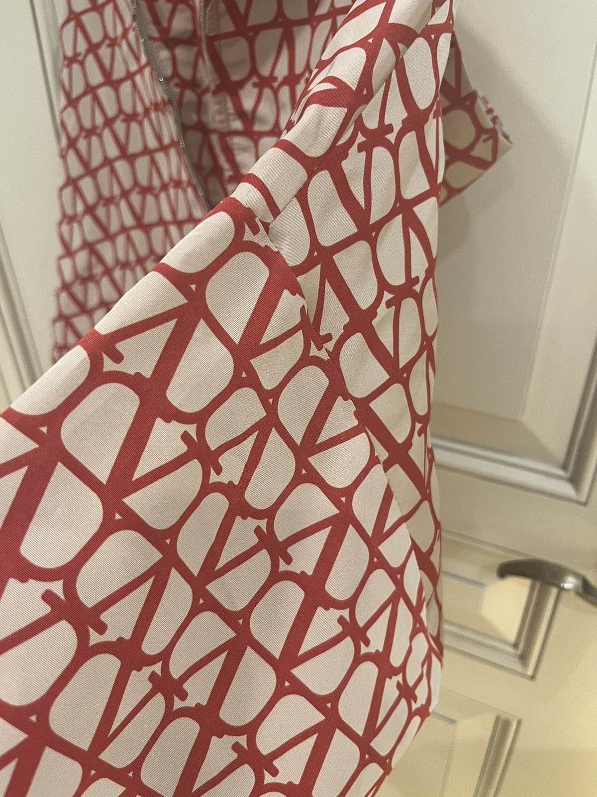 Valentino SILK FAILLE ANORAK WITH ALL-OVER TOILE ICONOGRAPHE PRINT Size US S / EU 44-46 / 1 - 22 Thumbnail