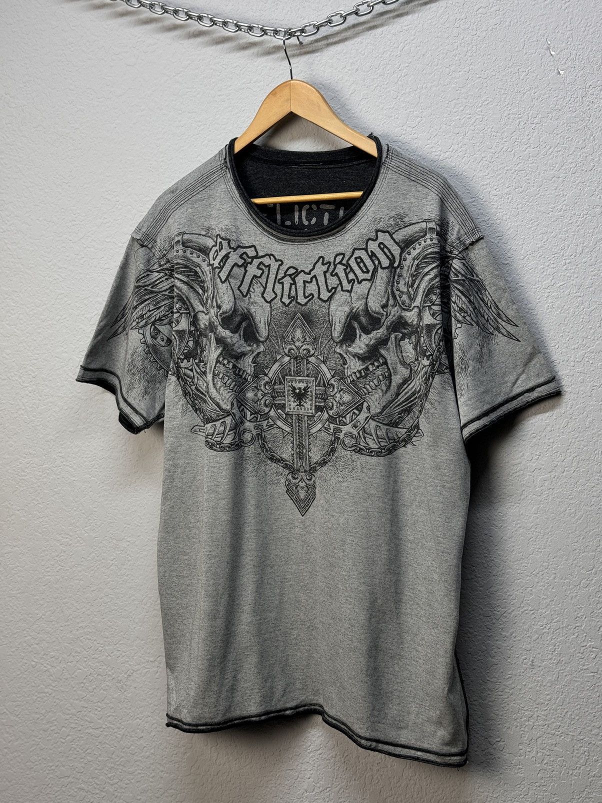 Affliction × Japanese Brand × Vintage Vintage Reversible Affliction Double Skull Black T Shirt Size US XL / EU 56 / 4 - 2 Thumbnail
