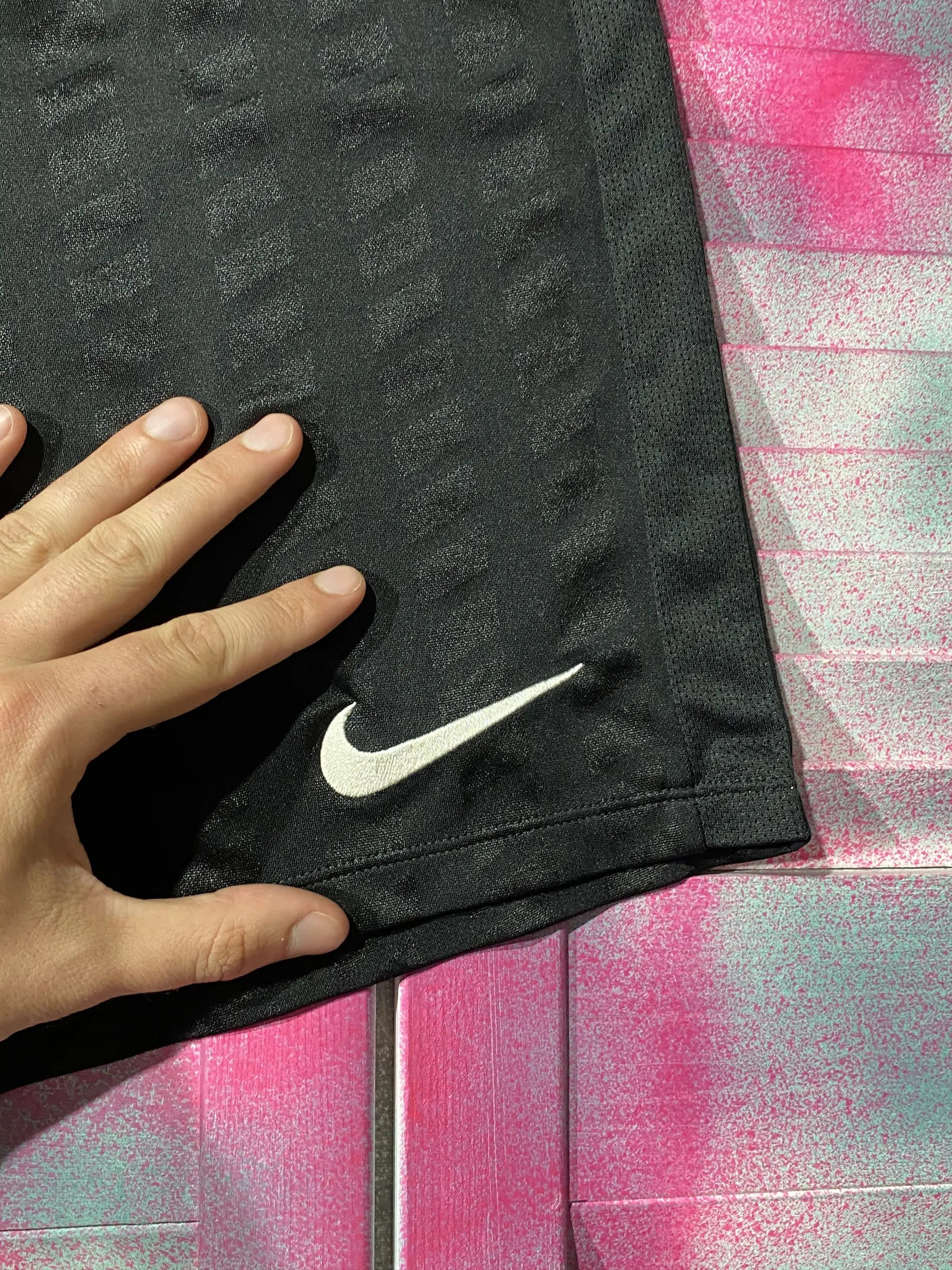 Nike Vintage Y2K Nike Swoosh Shorts Size US 32 / EU 48 - 2 Thumbnail