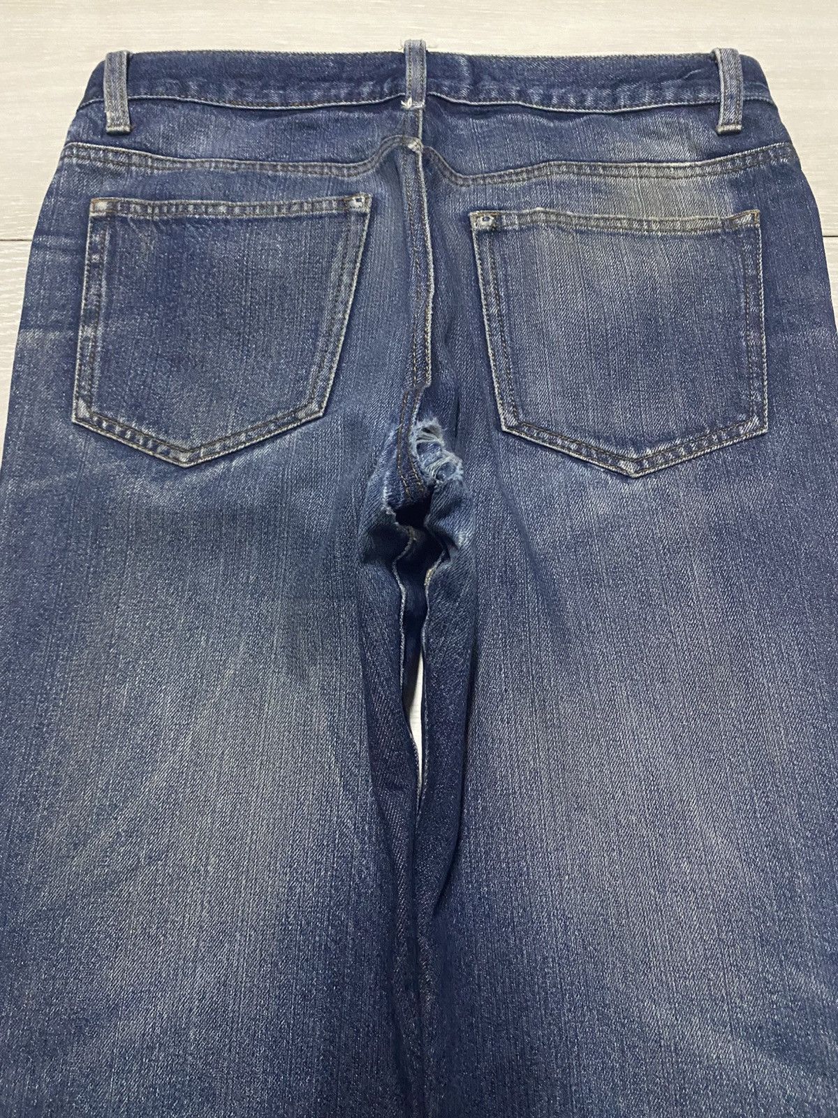 Japanese Brand Vintage Japanese Brand Sand Fade Wash Distressed Loose Jeans Size US 32 / EU 48 - 4 Thumbnail