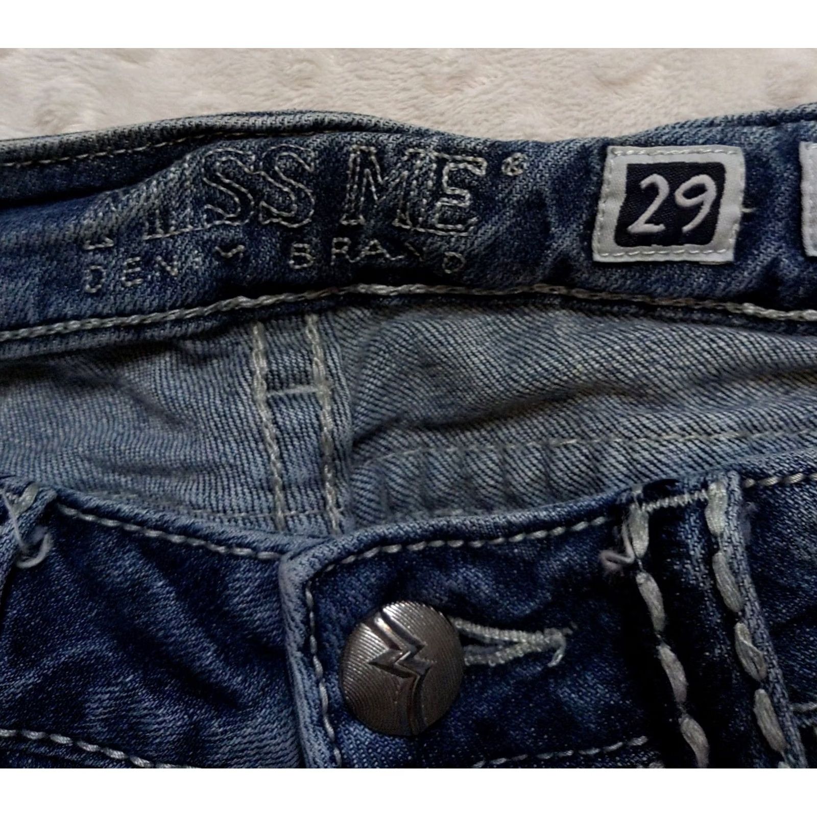 Miss Me Miss Me Signature Sunny Skinny Jeans Womens Blue 29x27 Denim Embroidered Rhinestone Medium Wash 5-Pocket Distressed Low Rise Regular Fit Pants Size 29" - 5 Thumbnail
