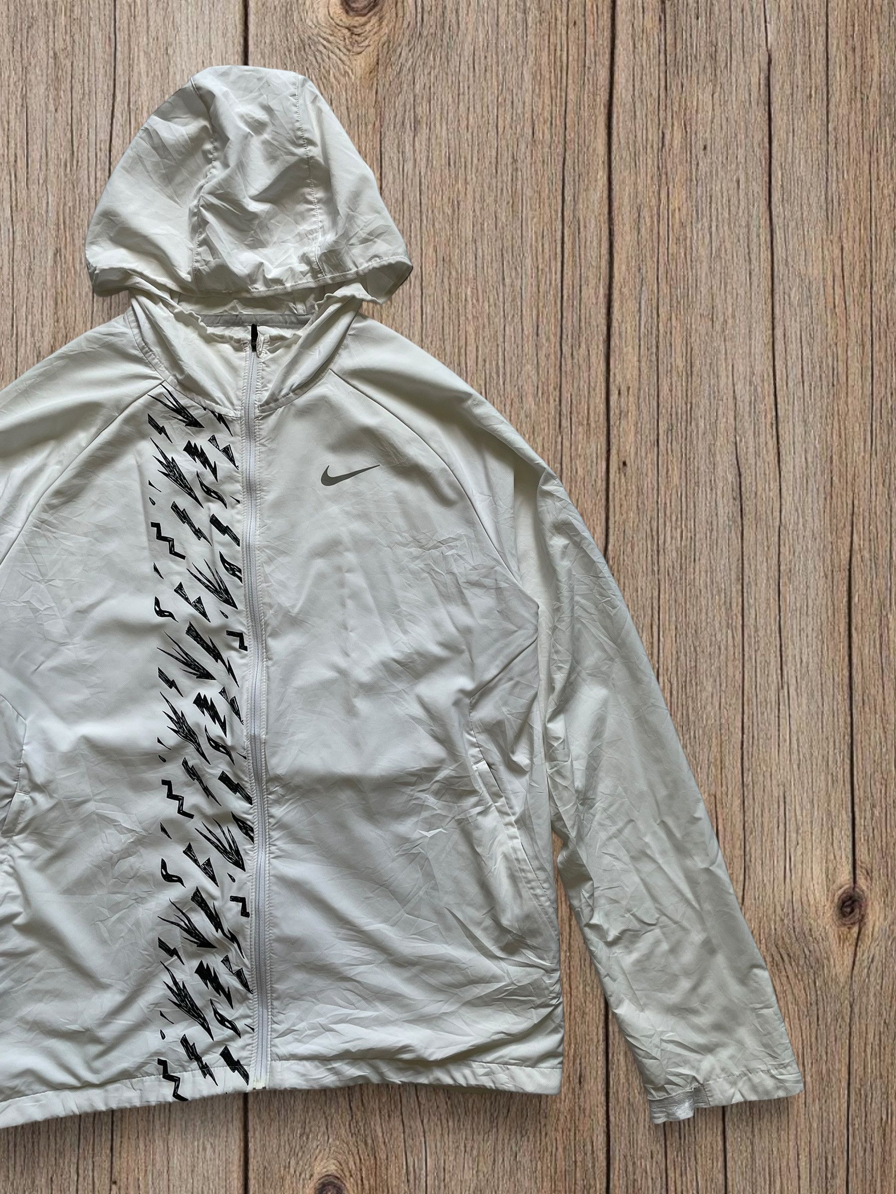 Nike NIKE BOLT WINDBREAKER JACKET - WHITE Size US S / EU 44-46 / 1 - 3 Thumbnail
