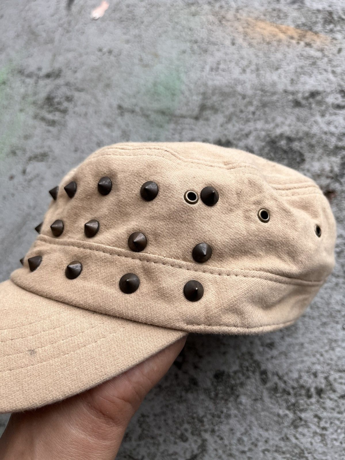 Japanese Brand JAPANESE CRAZY STUDED COMANDO HAT PUNK Y2K Lgb Size ONE SIZE - 6 Thumbnail