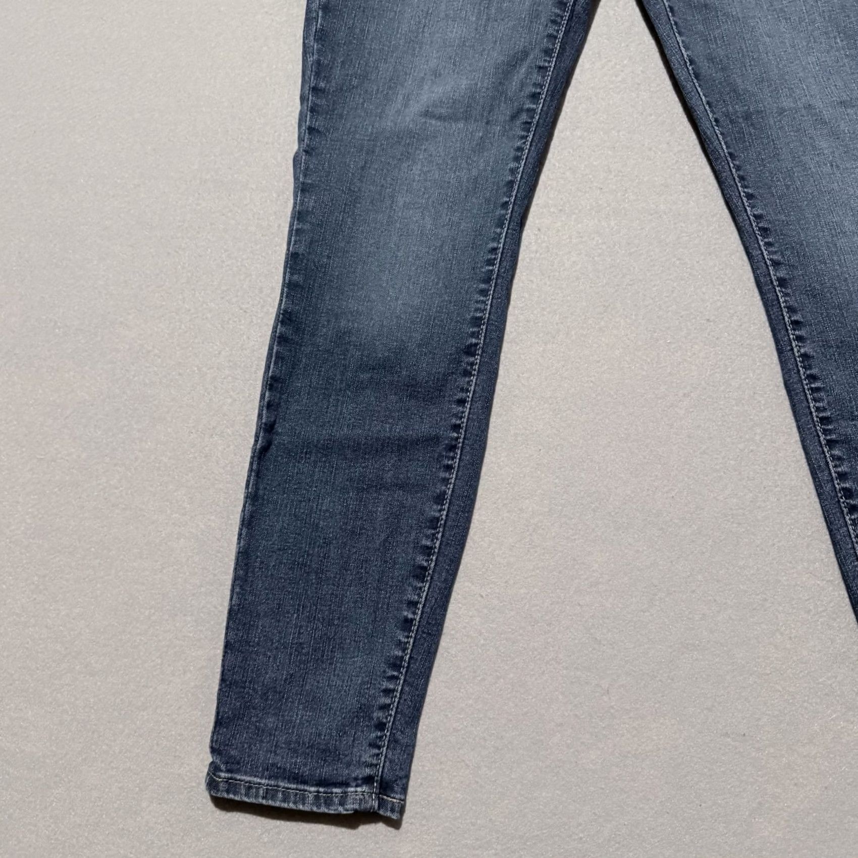 Levi's VINTAGE Signature by Levi Strauss Gold Totally Shaping Pull-On Skinny Jeans Women's - 4S Size 27" / US 4 / IT 40 - 5 Thumbnail