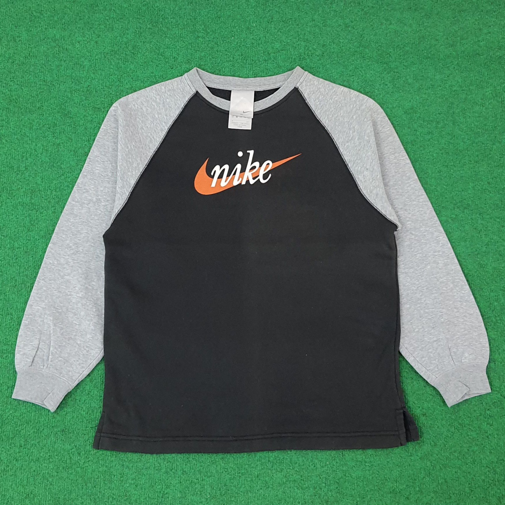 Nike Vintage Nike Raglan Sweatshirt C255N5 Size US S / EU 44-46 / 1 - 1 Thumbnail