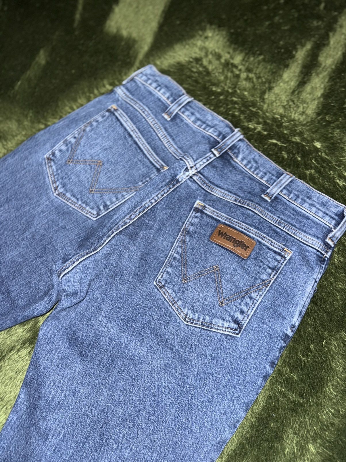 Wrangler [33] wrangler japan relaxed fit washed denim pants mid indig Size US 33 - 8 Thumbnail