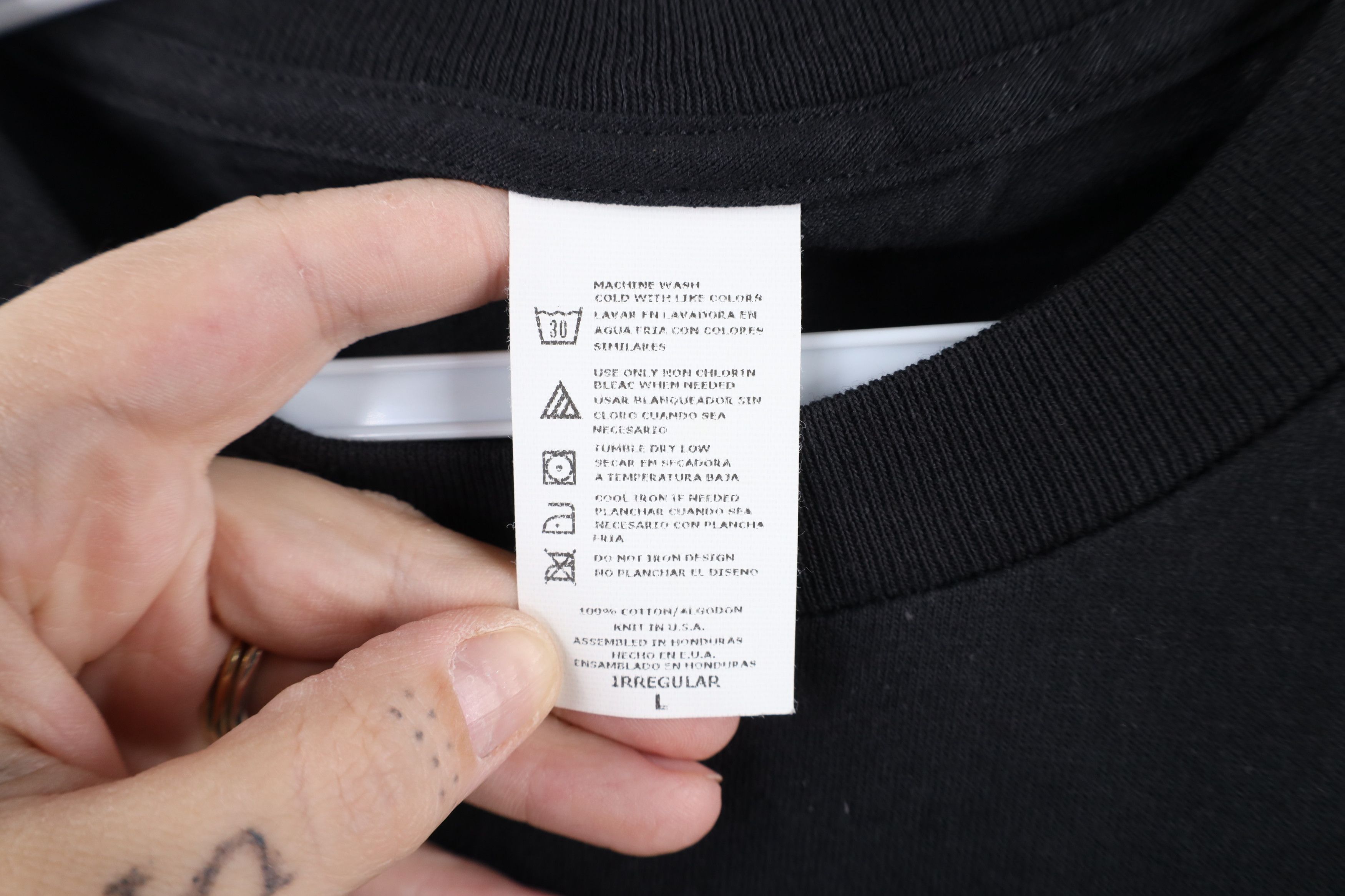 Vintage Vintage 90s Streetwear Heavyweight T-Shirt Black Cotton Size US L / EU 52-54 / 3 - 5 Thumbnail