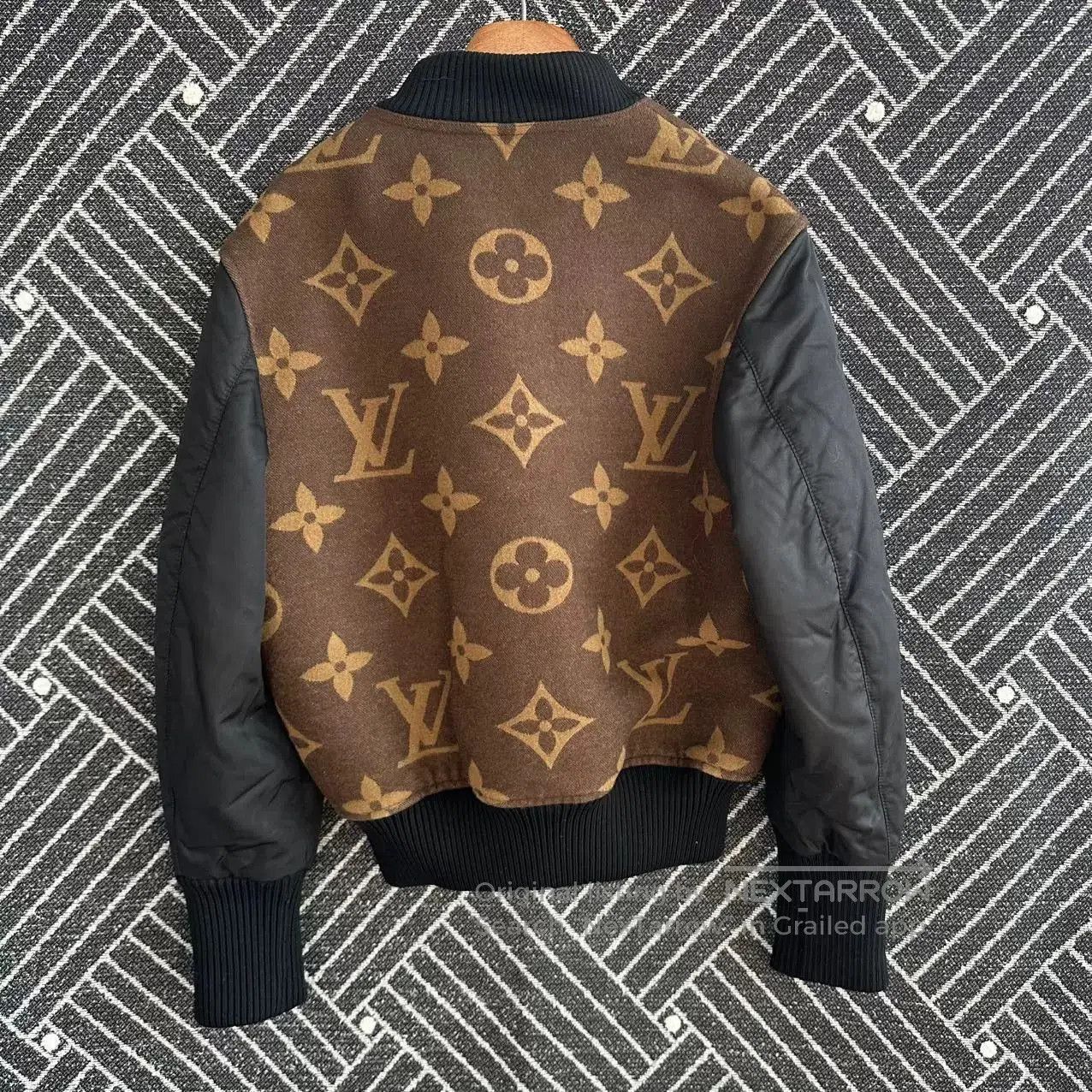 Louis Vuitton Louis Vuitton Big Logo Colorblock Wool Leather Bomber Jacke Size XXS / US 00 / IT 34 - 2 Thumbnail
