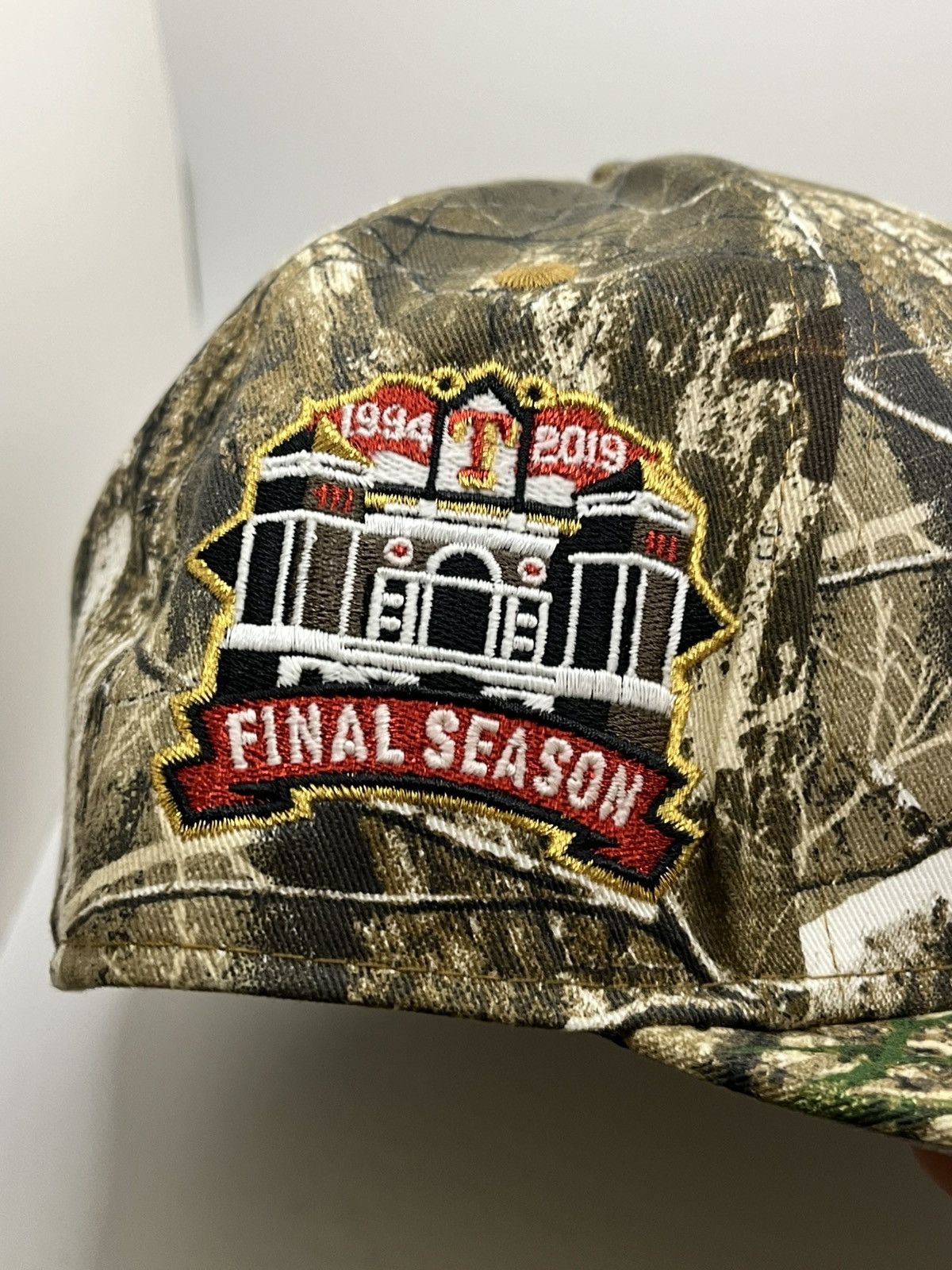 New Era Size 7 3/8 Texas Rangers LA MOTOSIERRA DE TEJAS Real Tree Size ONE SIZE - 4 Thumbnail