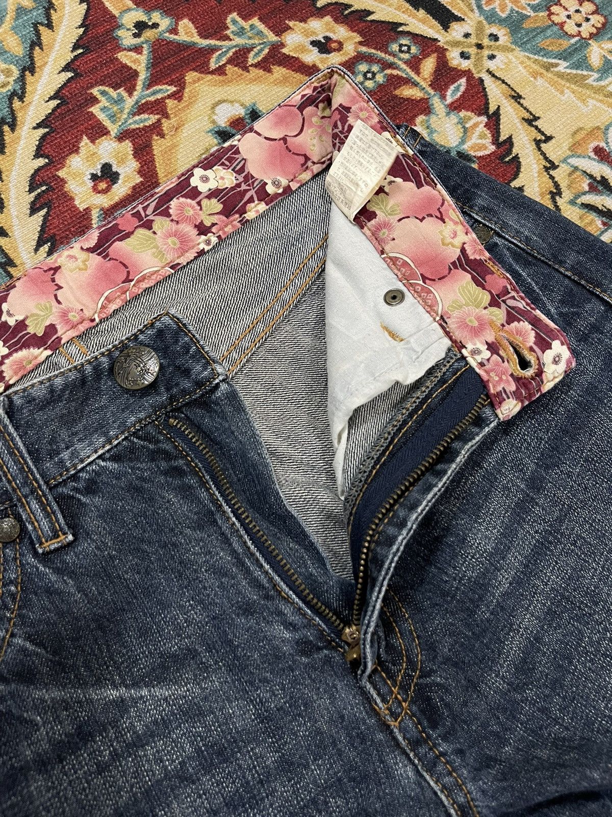 Japanese Brand Japanese Koi Style Sukajan Distressed Denim Jeans Size US 30 / EU 46 - 9 Thumbnail