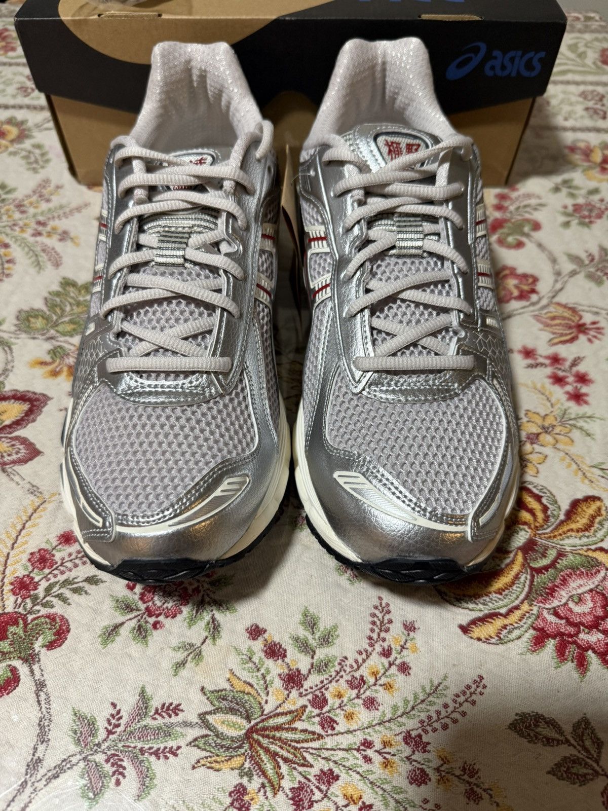 Asics × Kith KITH Ronnie Fieg ASICS GEL-KAYANO 12.1 WIND CHIME / SILVER Size US 11 / EU 44 - 4 Thumbnail