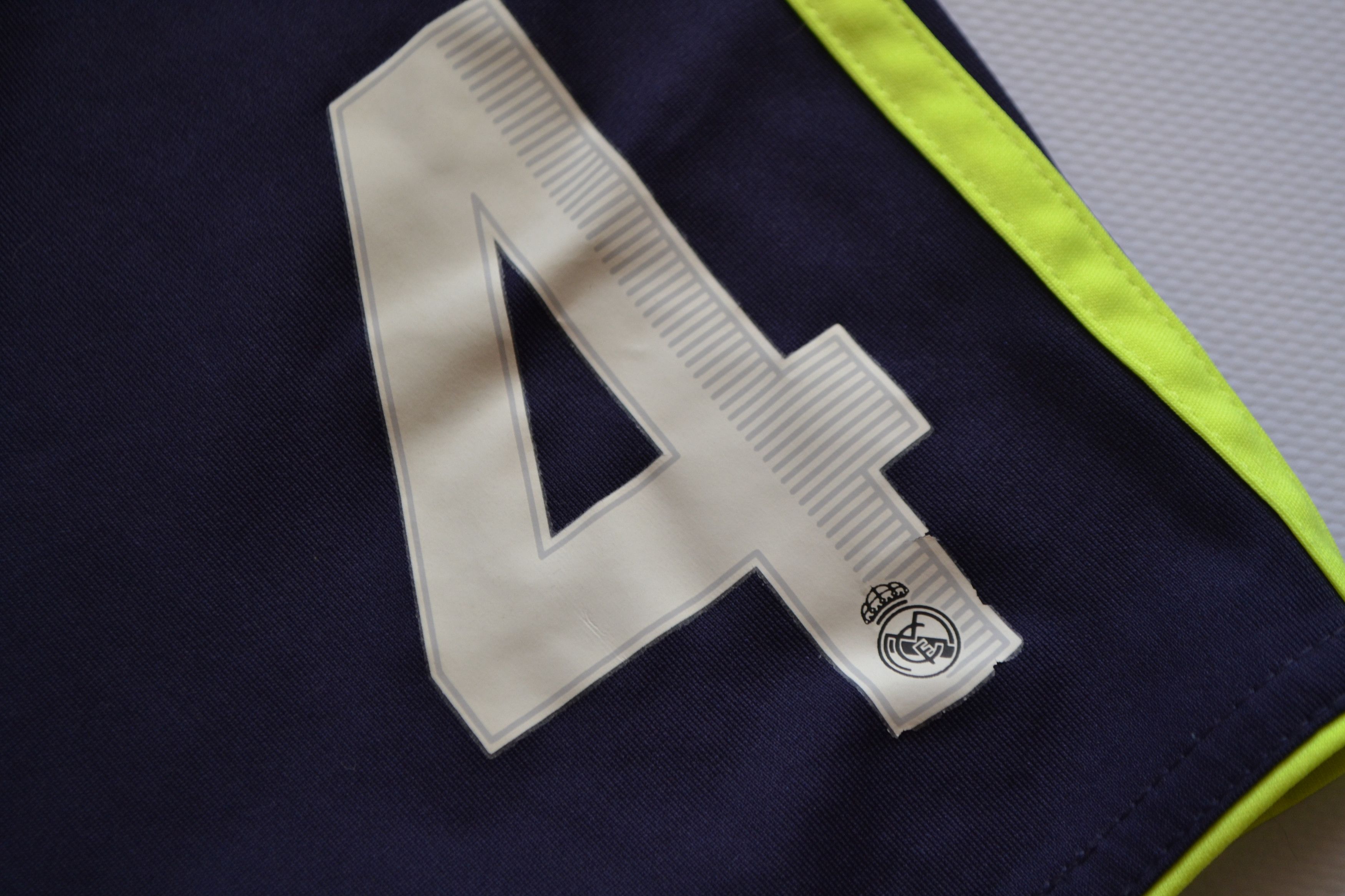 Adidas Real Madrid Away Shorts 2012 2013 Soccer Sergio Ramos Size US 32 / EU 48 - 7 Thumbnail
