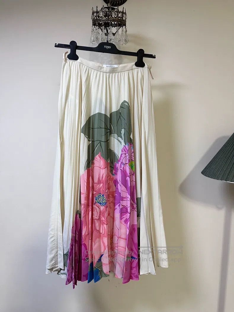Valentino Valentino silk-printed skirt Size M / US 6-8 / IT 42-44 - 4 Thumbnail