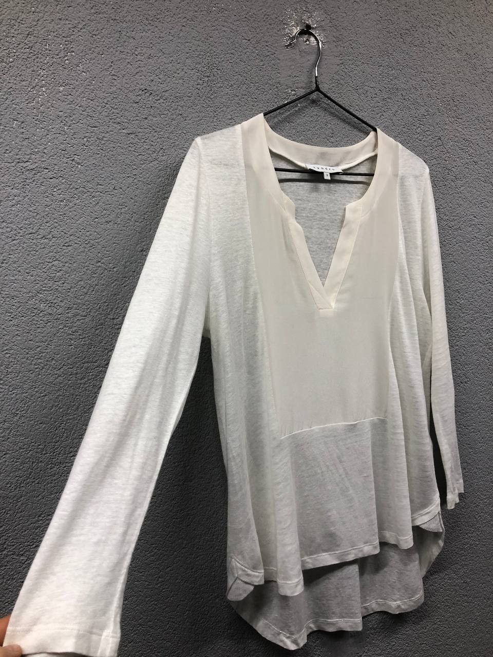 Sandro Sandro womens 100%silk / 100%linen blouse size 2 / Small Size XS / US 0-2 / IT 36-38 - 3 Thumbnail