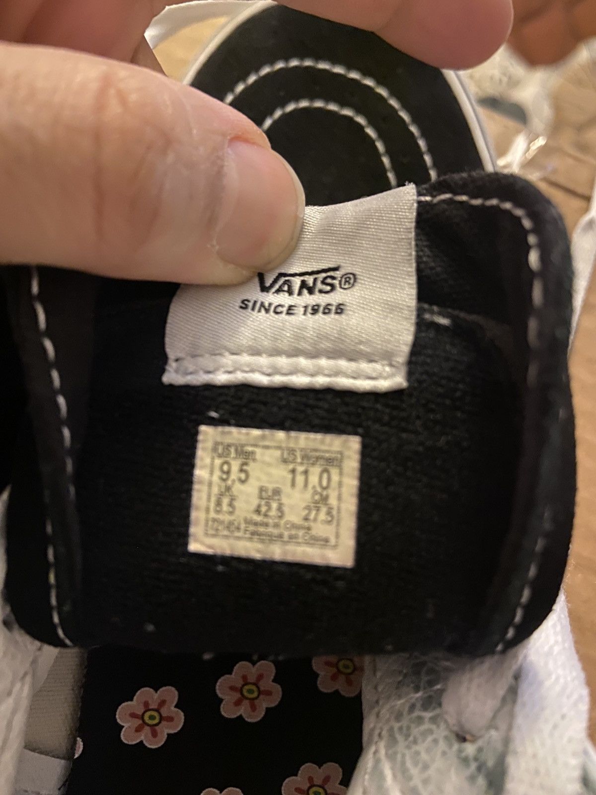 Vans Vans Korean typography sk8- hi tops Size US 9.5 / EU 42-43 - 9 Thumbnail