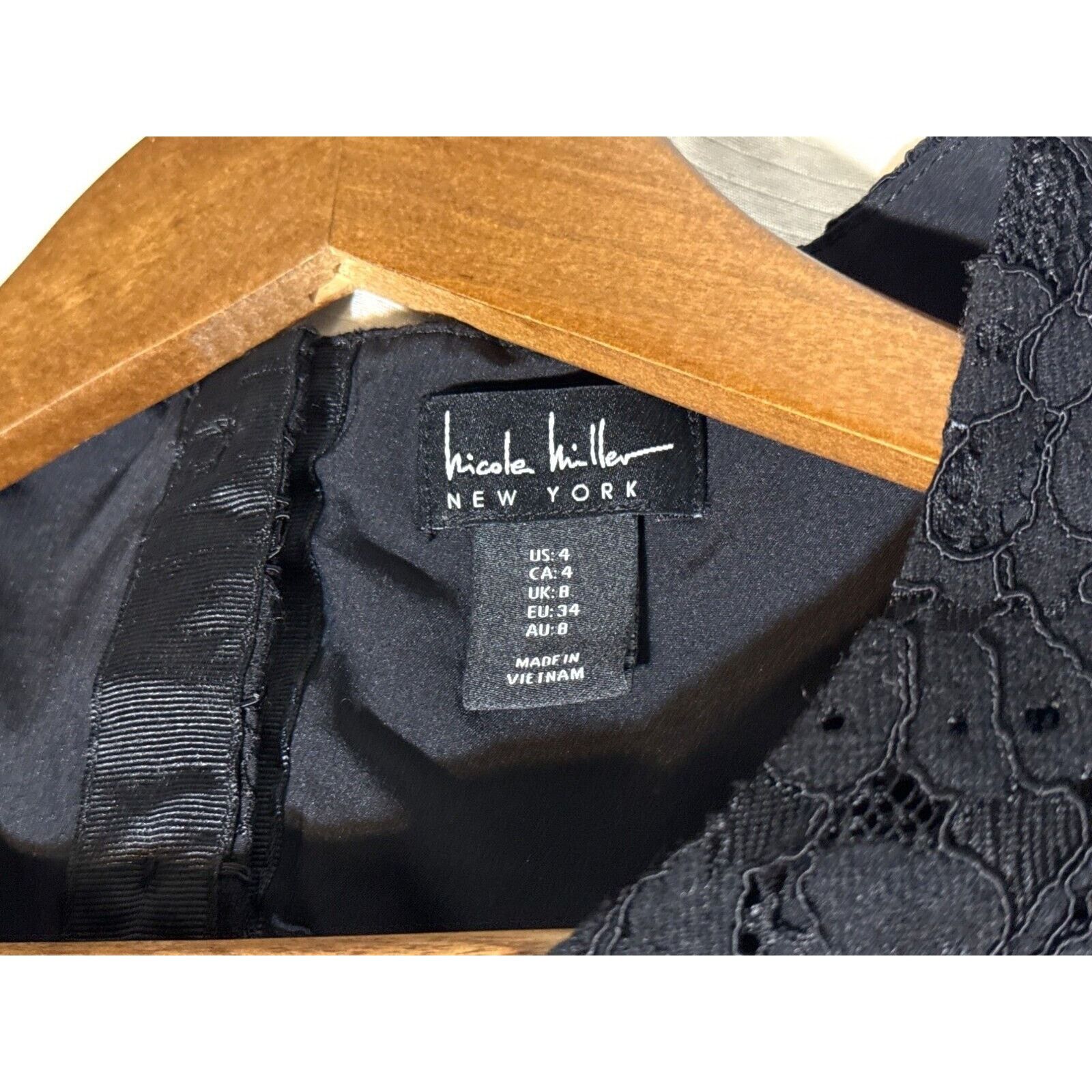 Nicole Miller Nicole Miller Dress Womens 4 Lace Bodice Back Pearl Button Size S / US 4 / IT 40 - 7 Thumbnail