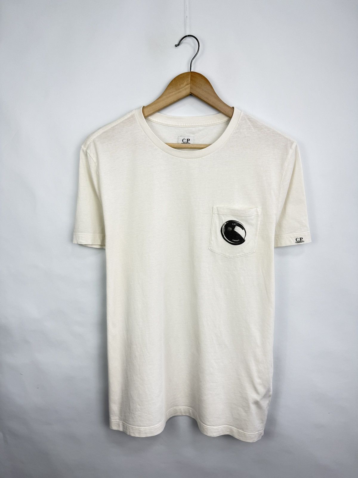 C.P. Company 🇮🇹 Y2K C. P. Company Lens Pocket T-Shirt Rare Retro Size US XL / EU 56 / 4 - 2 Thumbnail