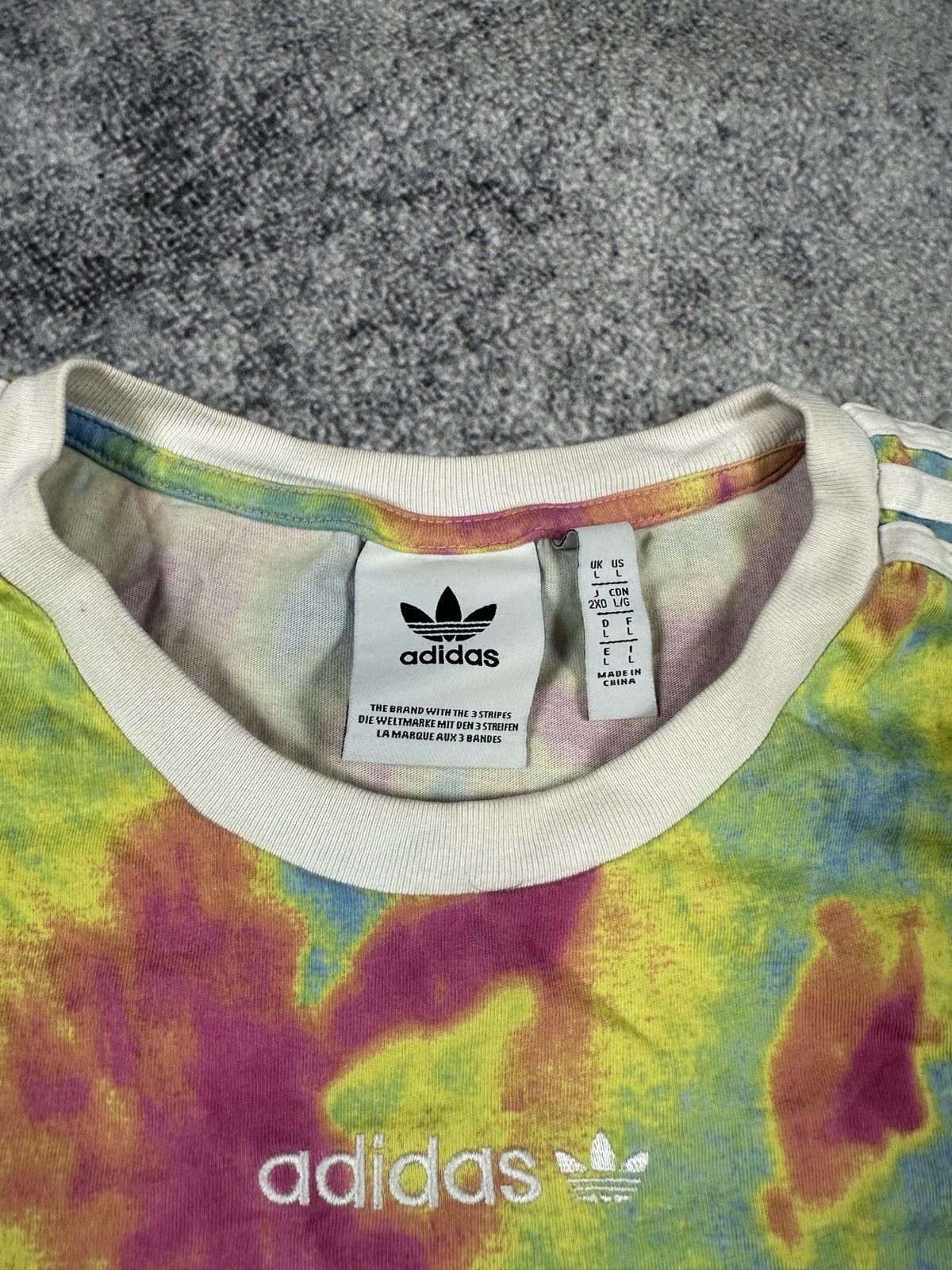 Adidas Y2K Adidas T-shirt Streetwear Rare Casual Logo VTg Size US L / EU 52-54 / 3 - 3 Thumbnail