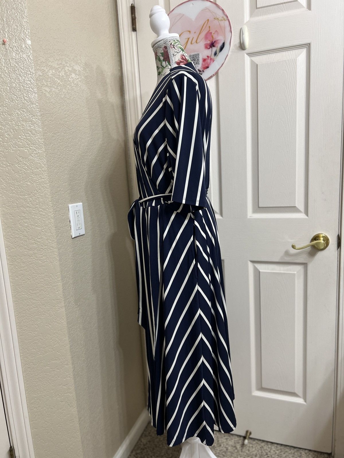 Torrid Torrid navy and white striped dress size 2X Size XXL / US 16-18 / IT 52-54 - 5 Thumbnail